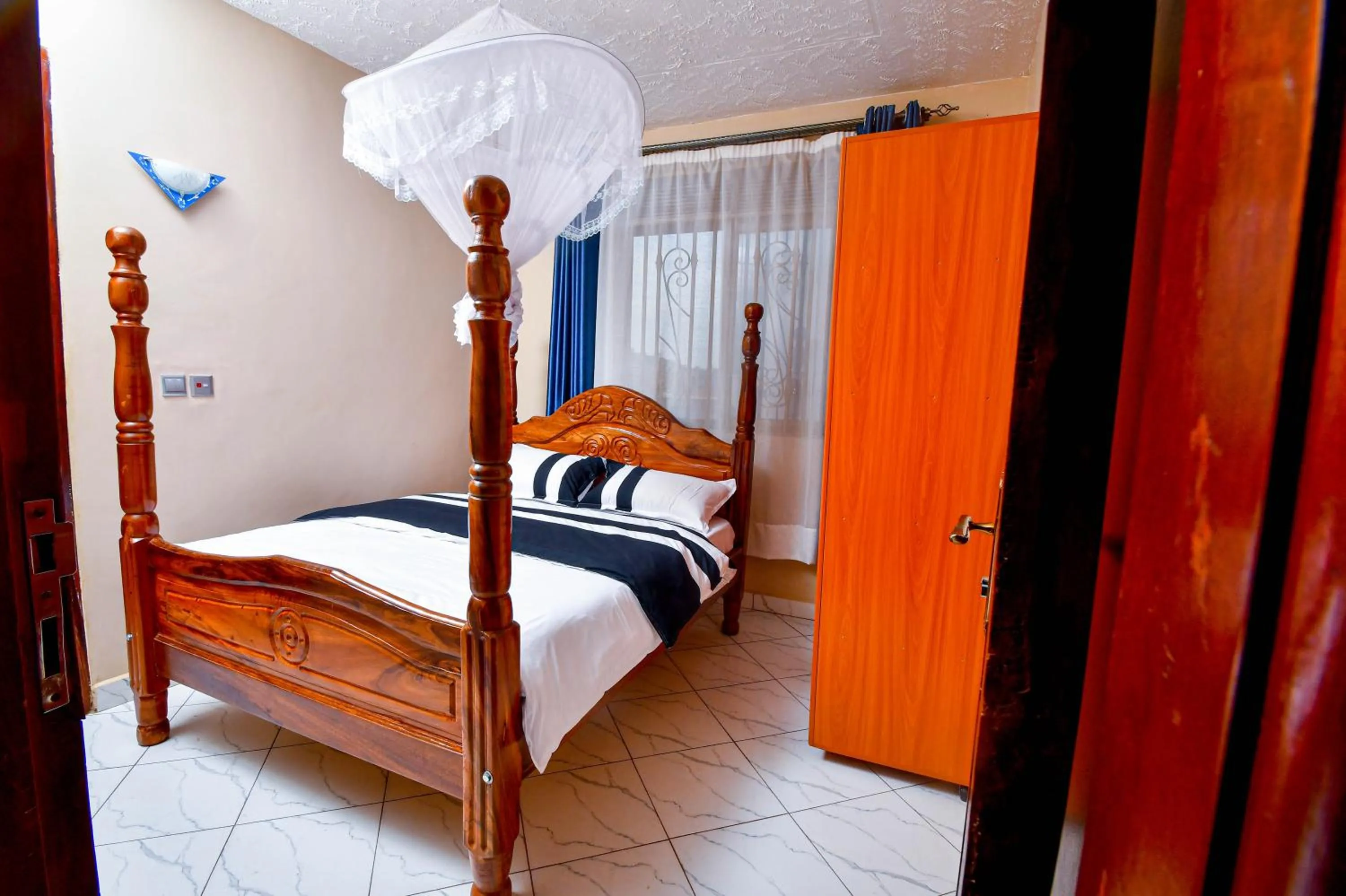 Bedroom, Bed in Peace of Mind Suites