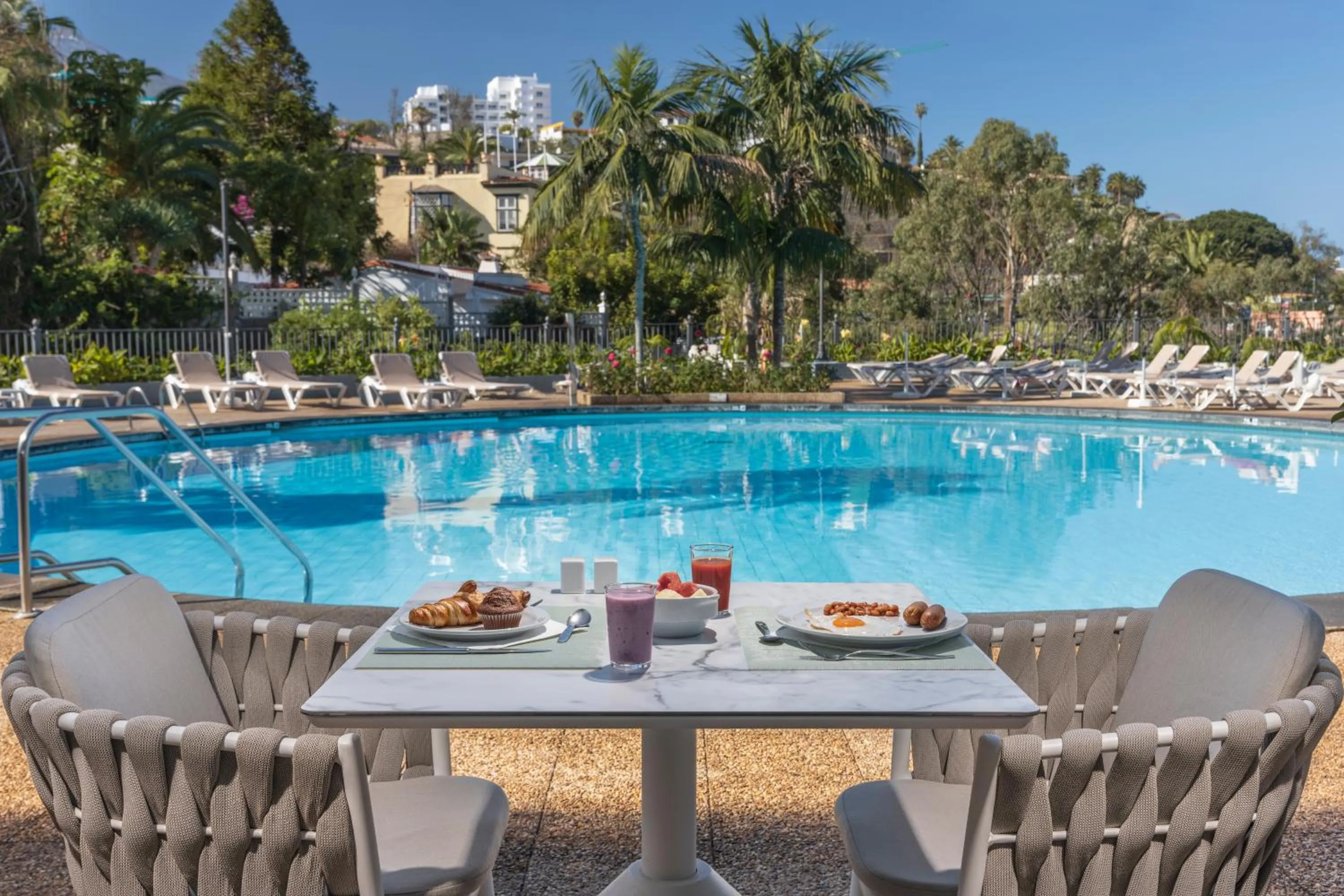 Swimming pool in Hotel Atlantic El Tope