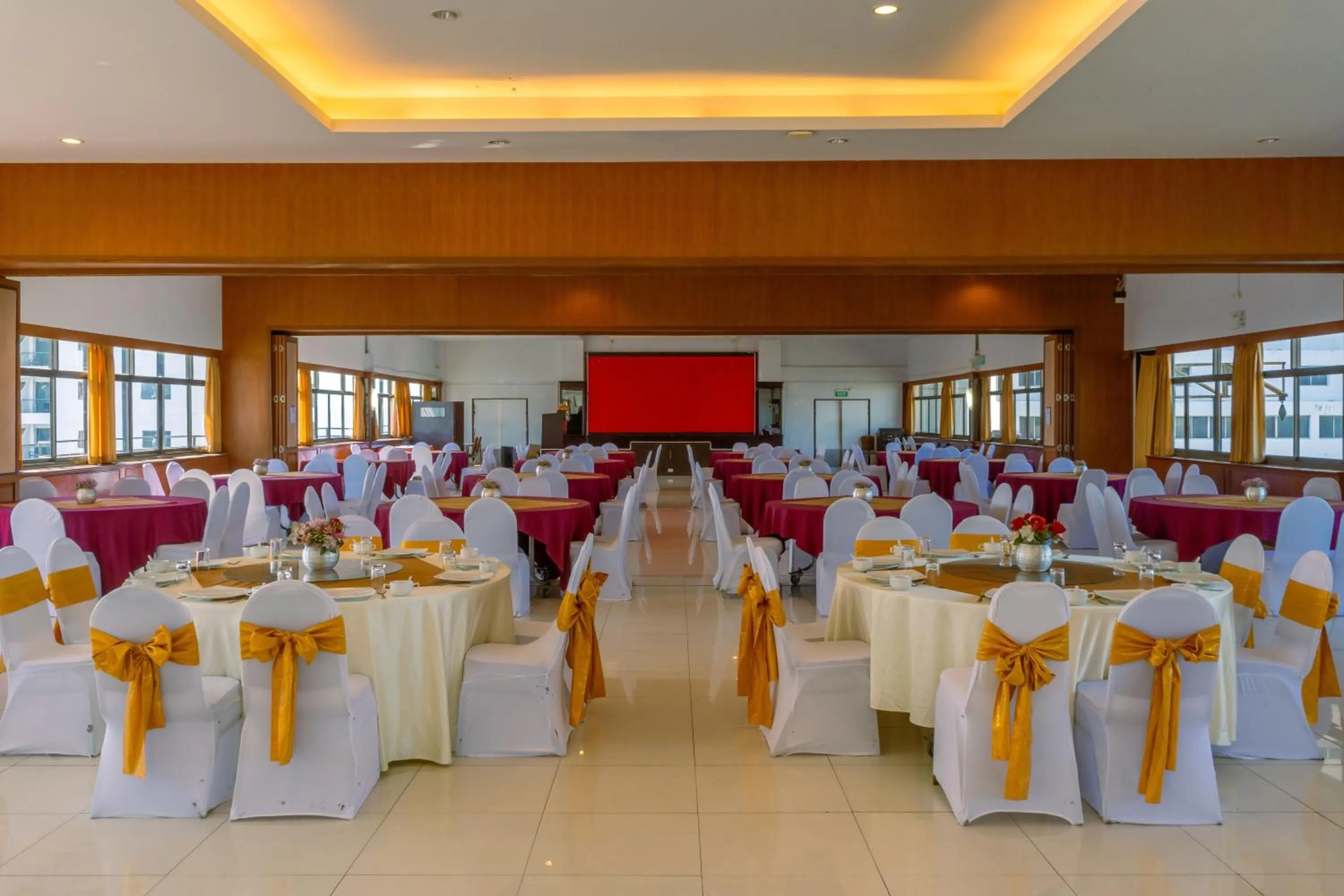 Meeting/conference room in Mountain Beach Resort & Convention Center