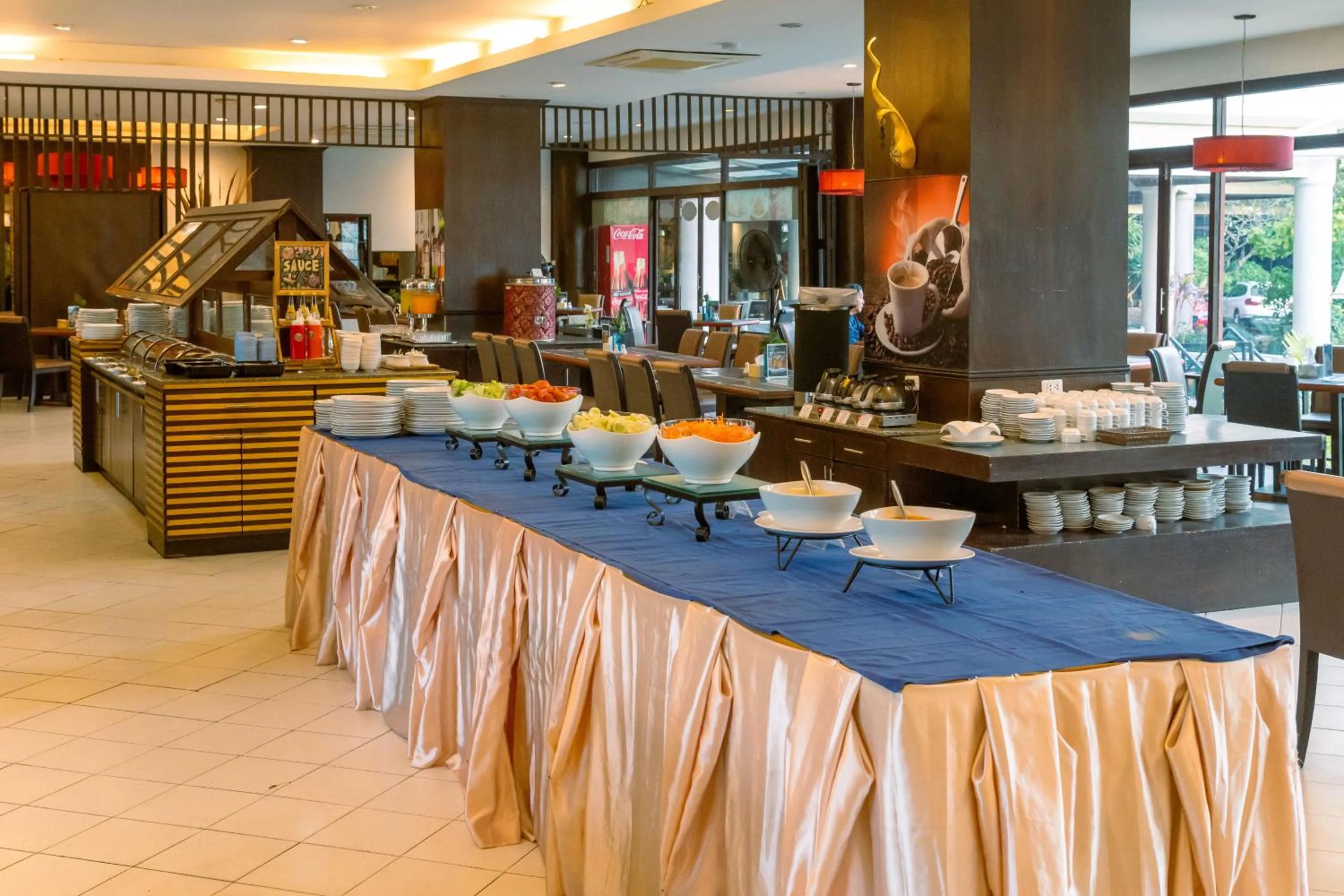 Restaurant/places to eat in Mountain Beach Resort & Convention Center