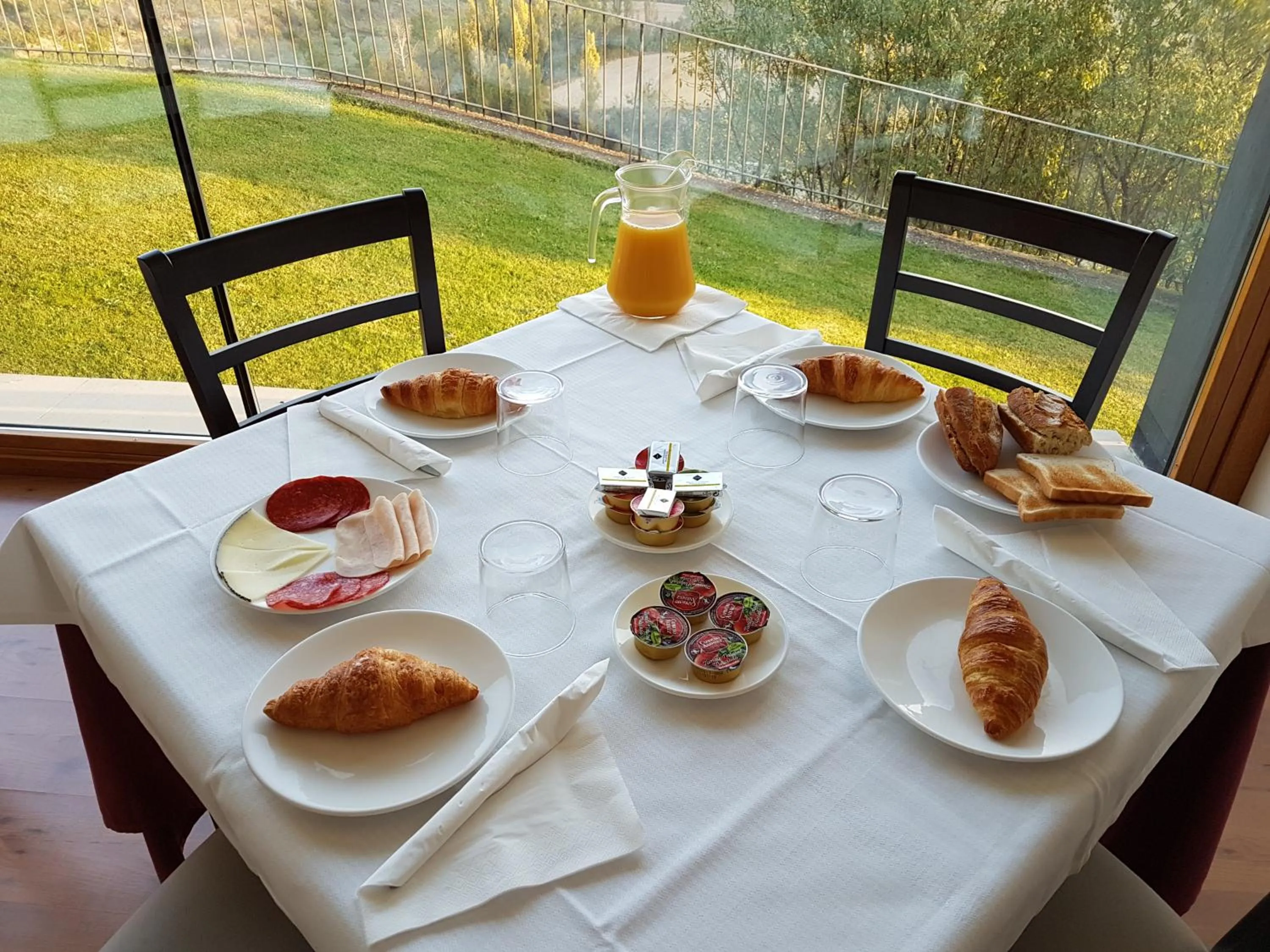 Restaurant/places to eat in Hotel Alda Triskel