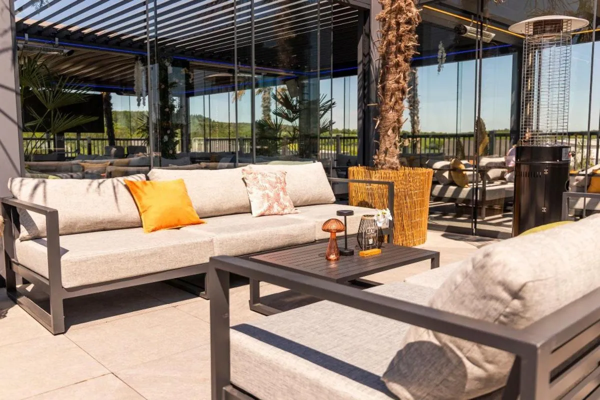 Lounge or bar in Point 7 Hotel