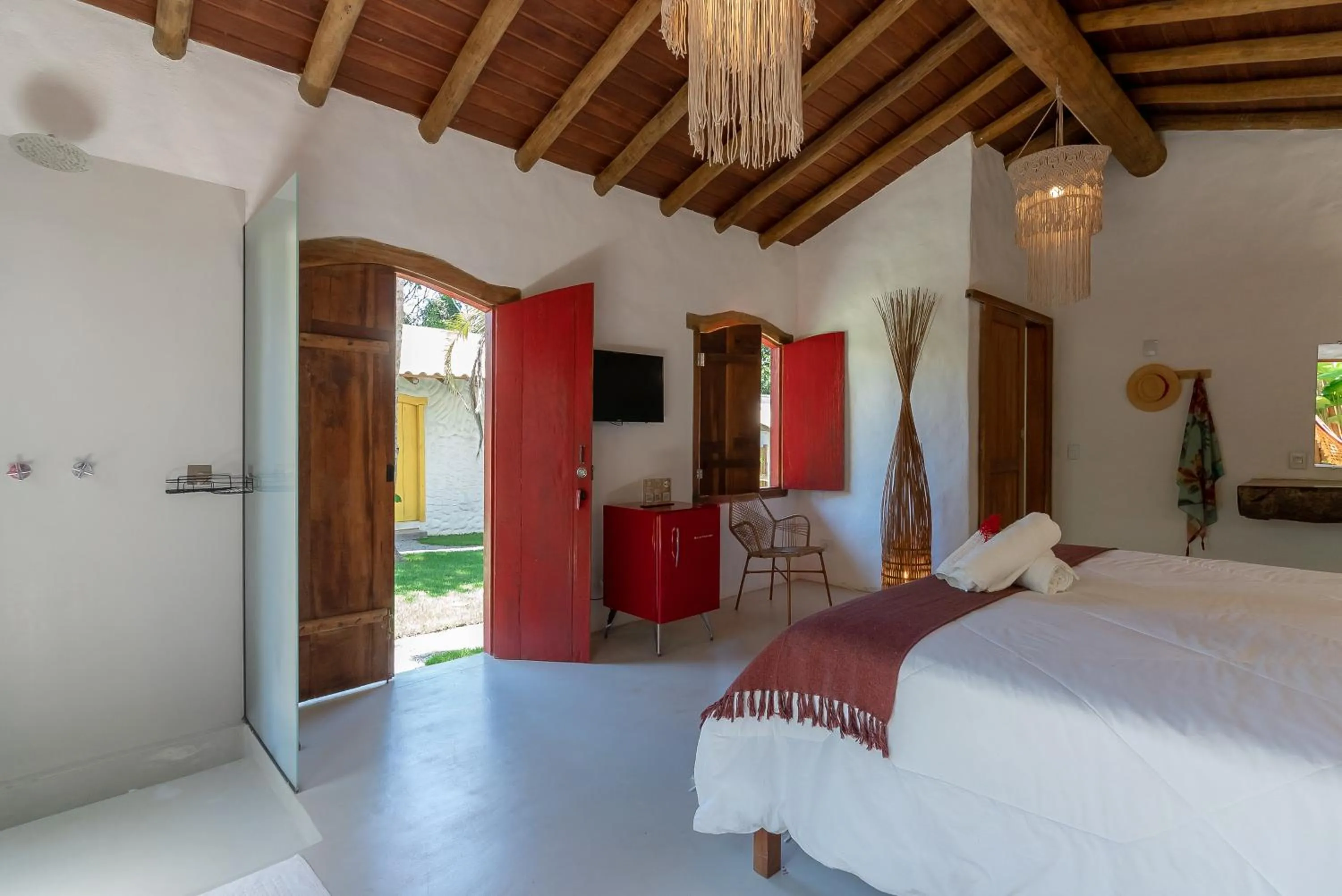 Shower, Bed in Villa Mediterrâneo Trancoso