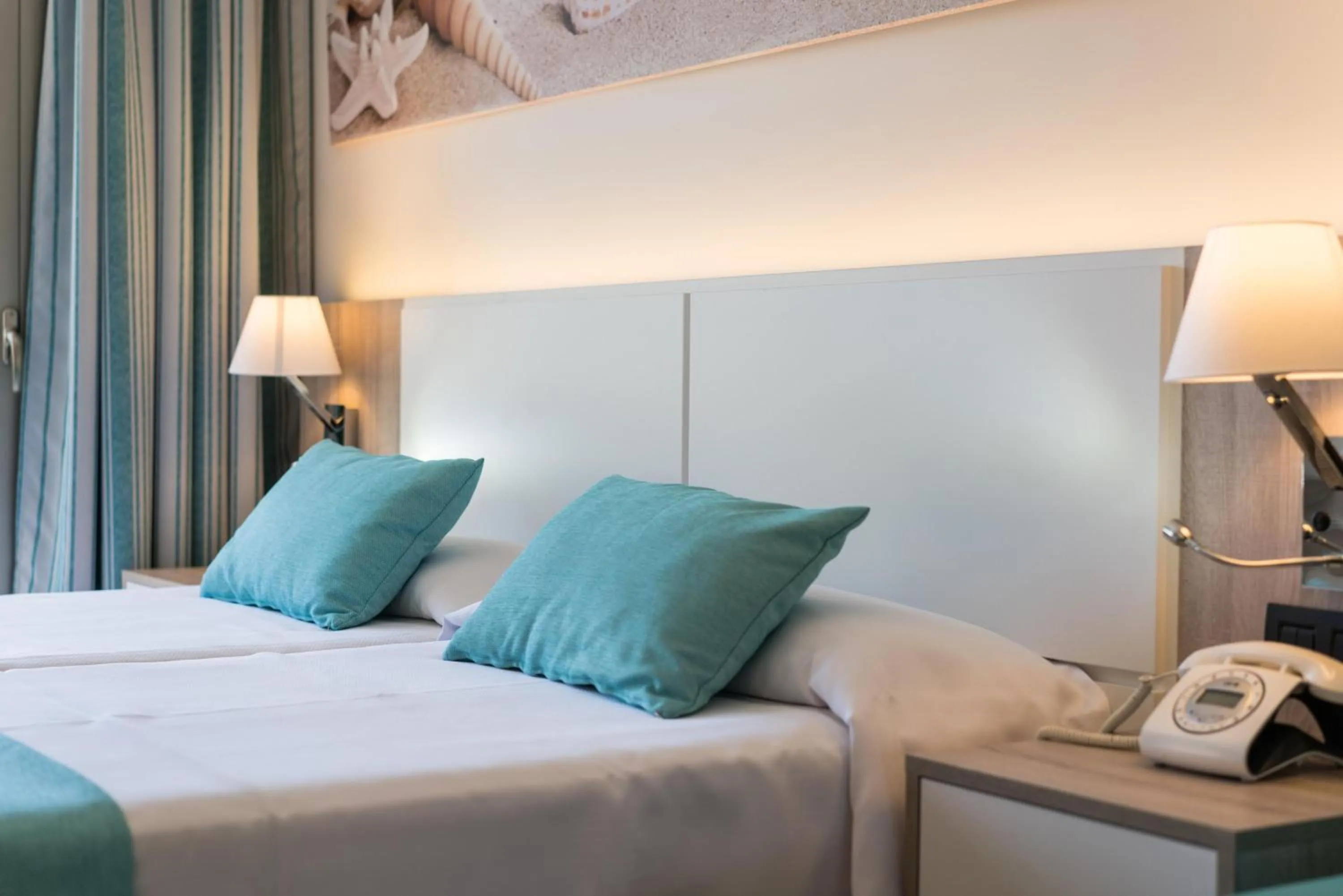 Photo of the whole room, Bed in THB Guya Playa