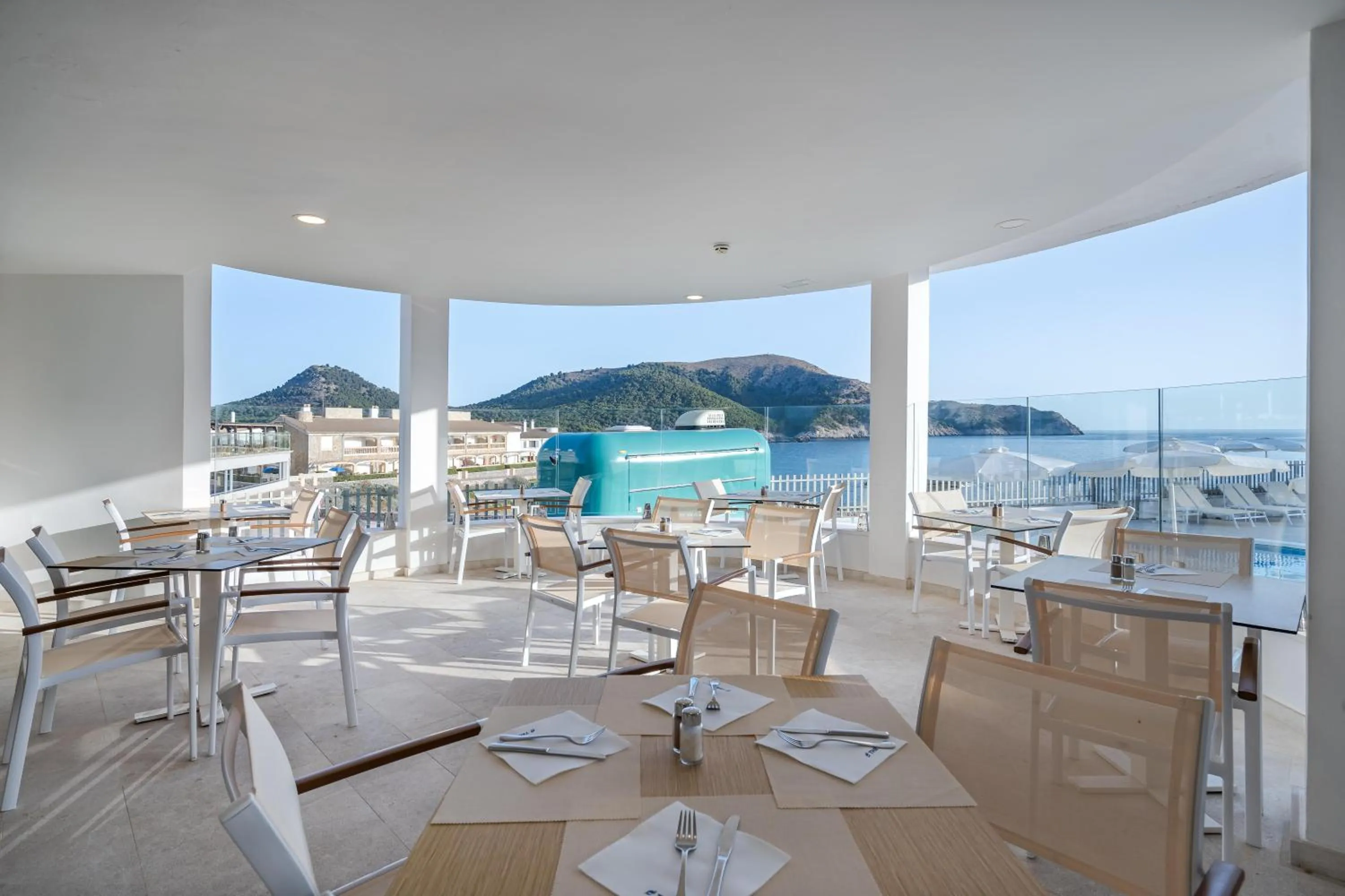 Restaurant/places to eat in THB Guya Playa