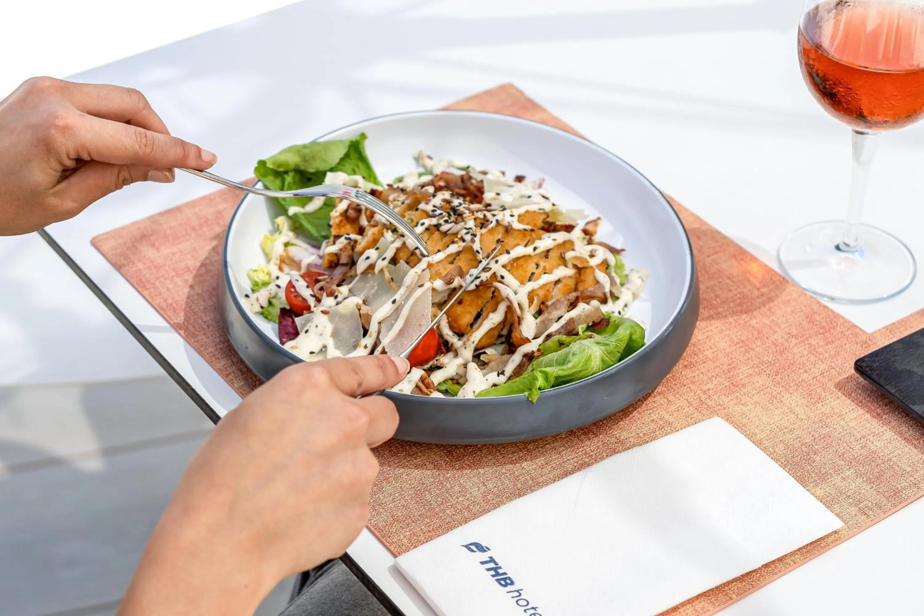 Restaurant/places to eat in THB Guya Playa