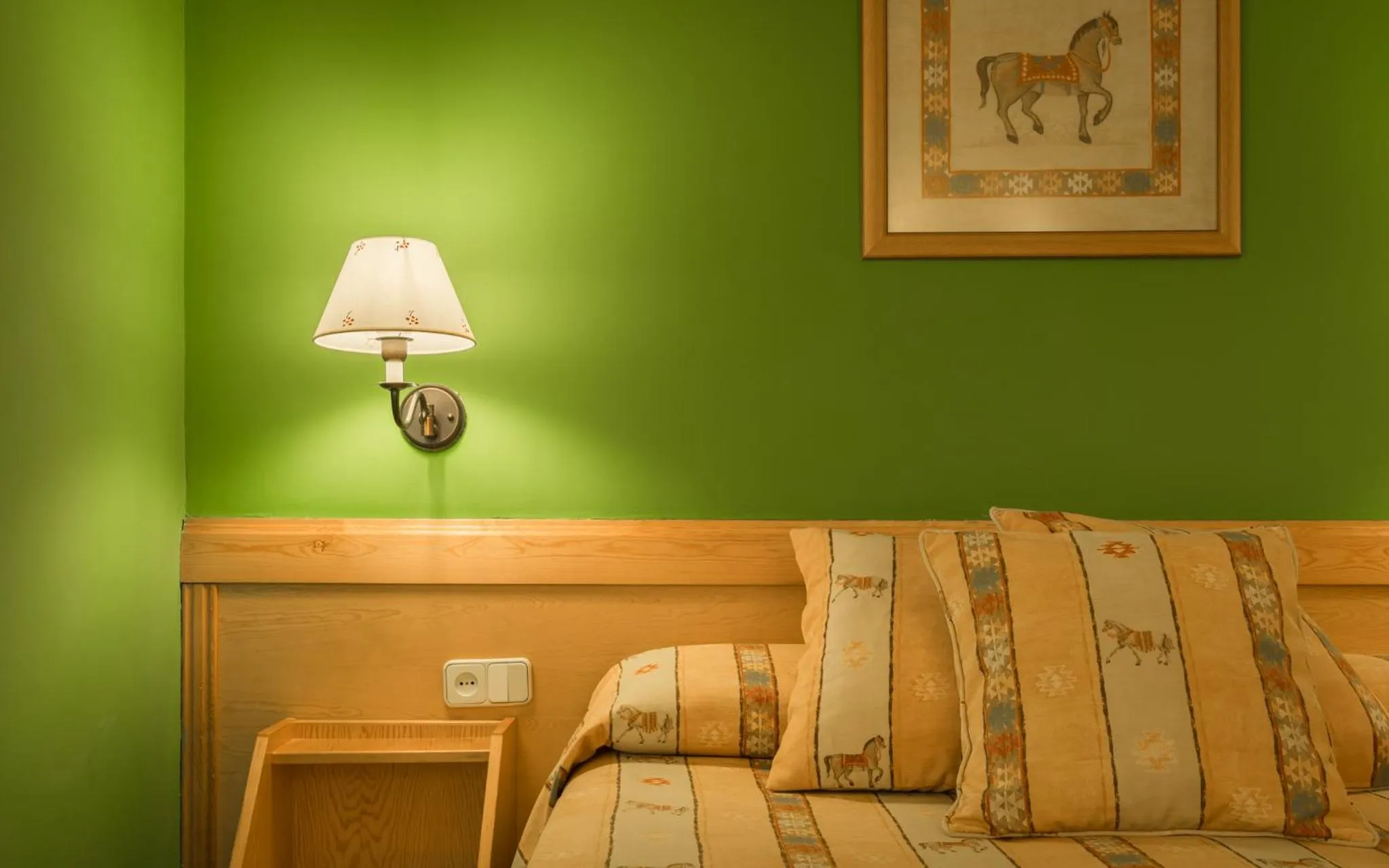 Seating area in Hotel Aran La Abuela