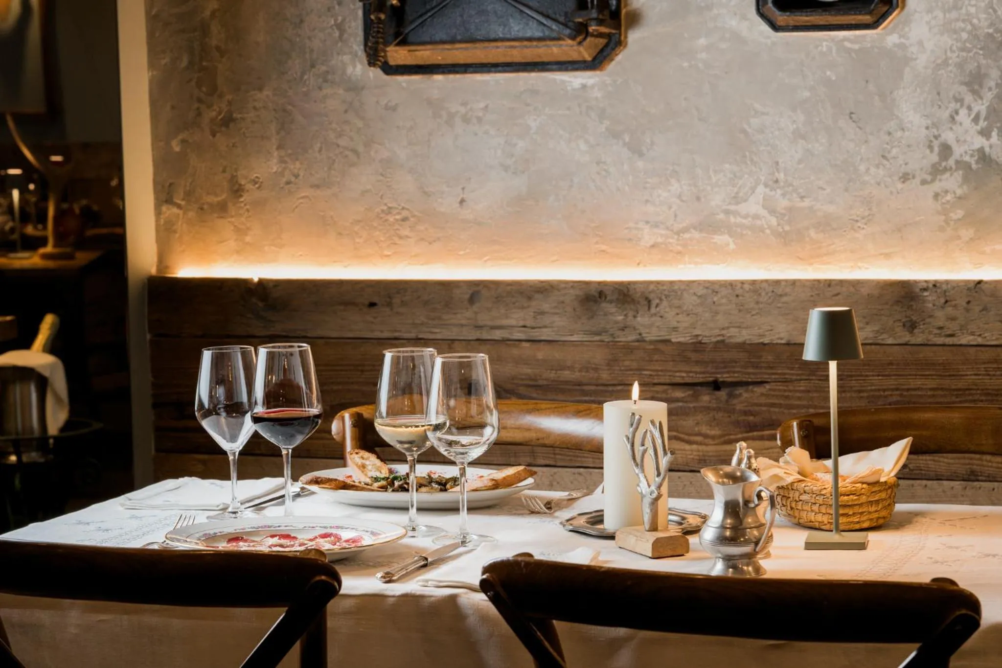 Restaurant/places to eat in Hotel Aran La Abuela