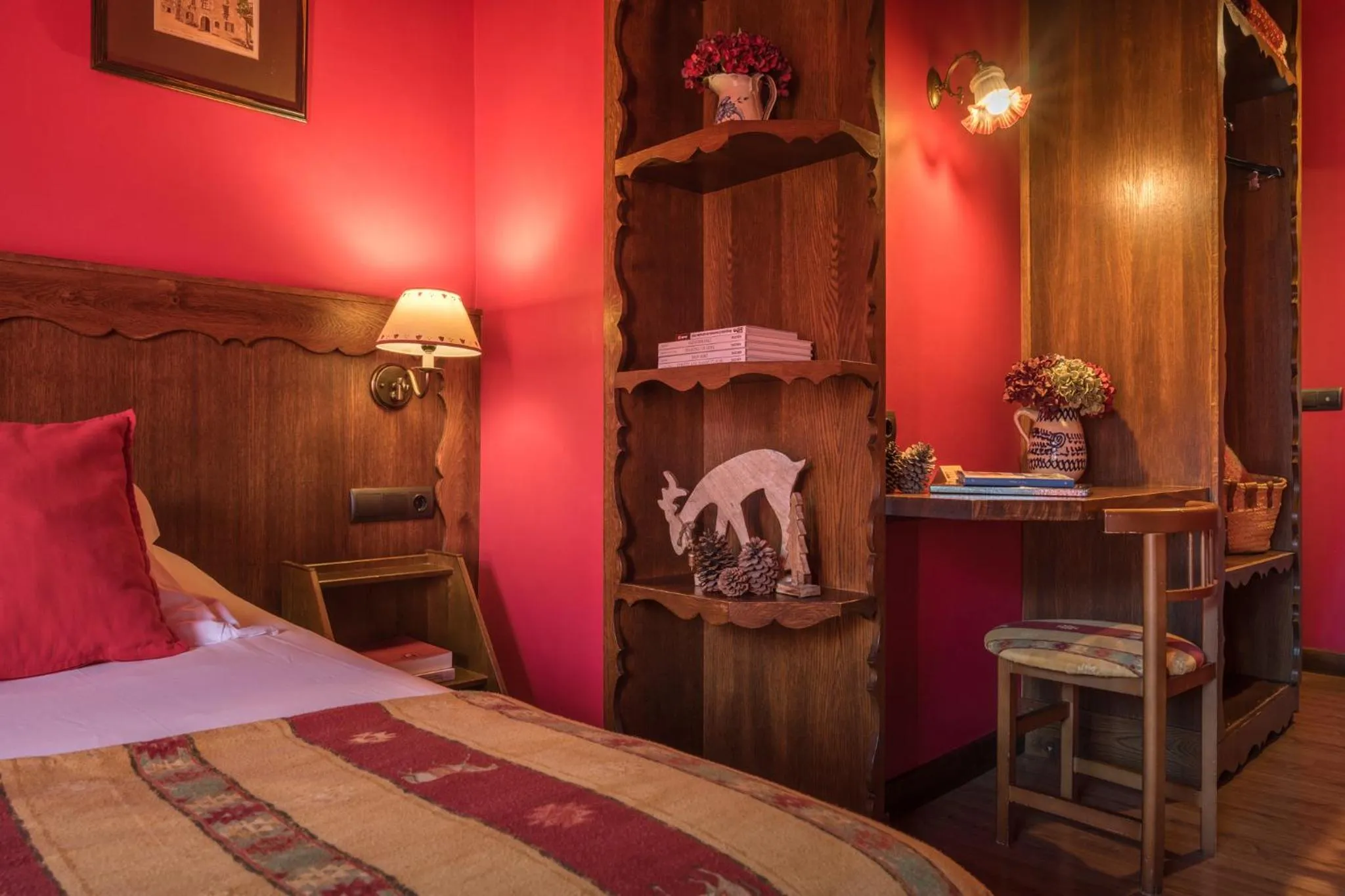 Bed in Hotel Aran La Abuela