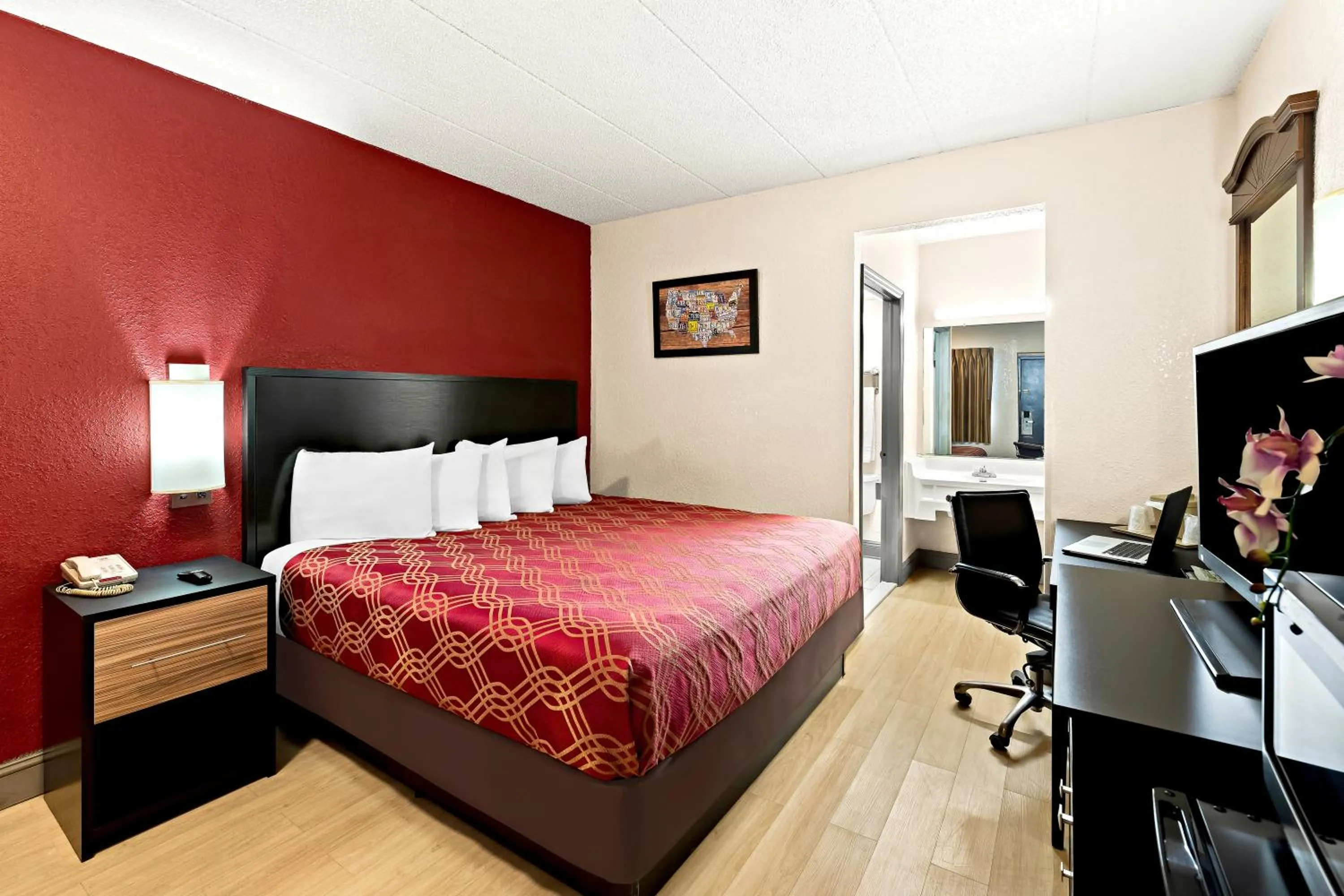 Photo of the whole room, Bed in Bellmawr Economy Inn Bellmawr-Philadelphia Area