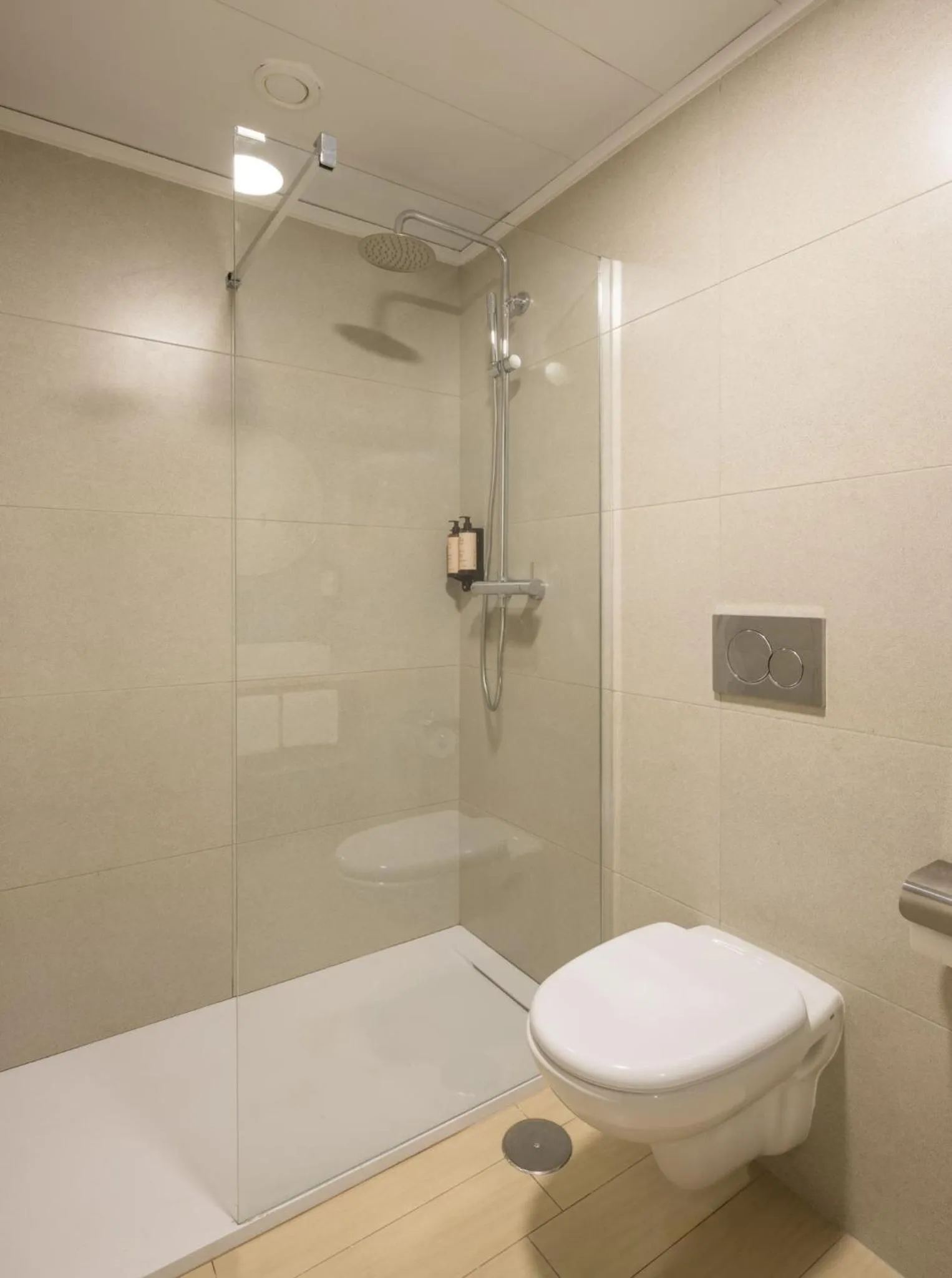 Shower in AR Diamante Beach & SPA Hotel 4 SUP