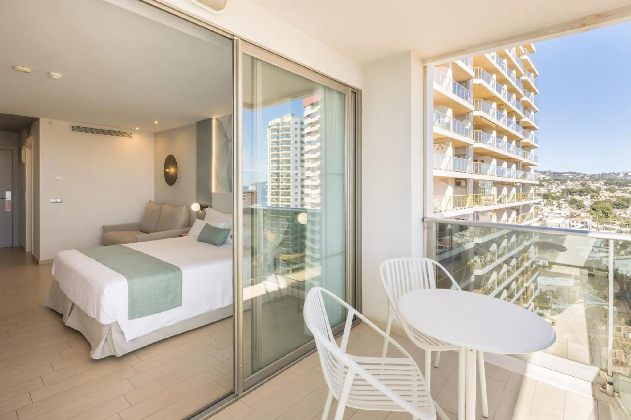 Balcony/Terrace, Bed in AR Diamante Beach & SPA Hotel 4 SUP