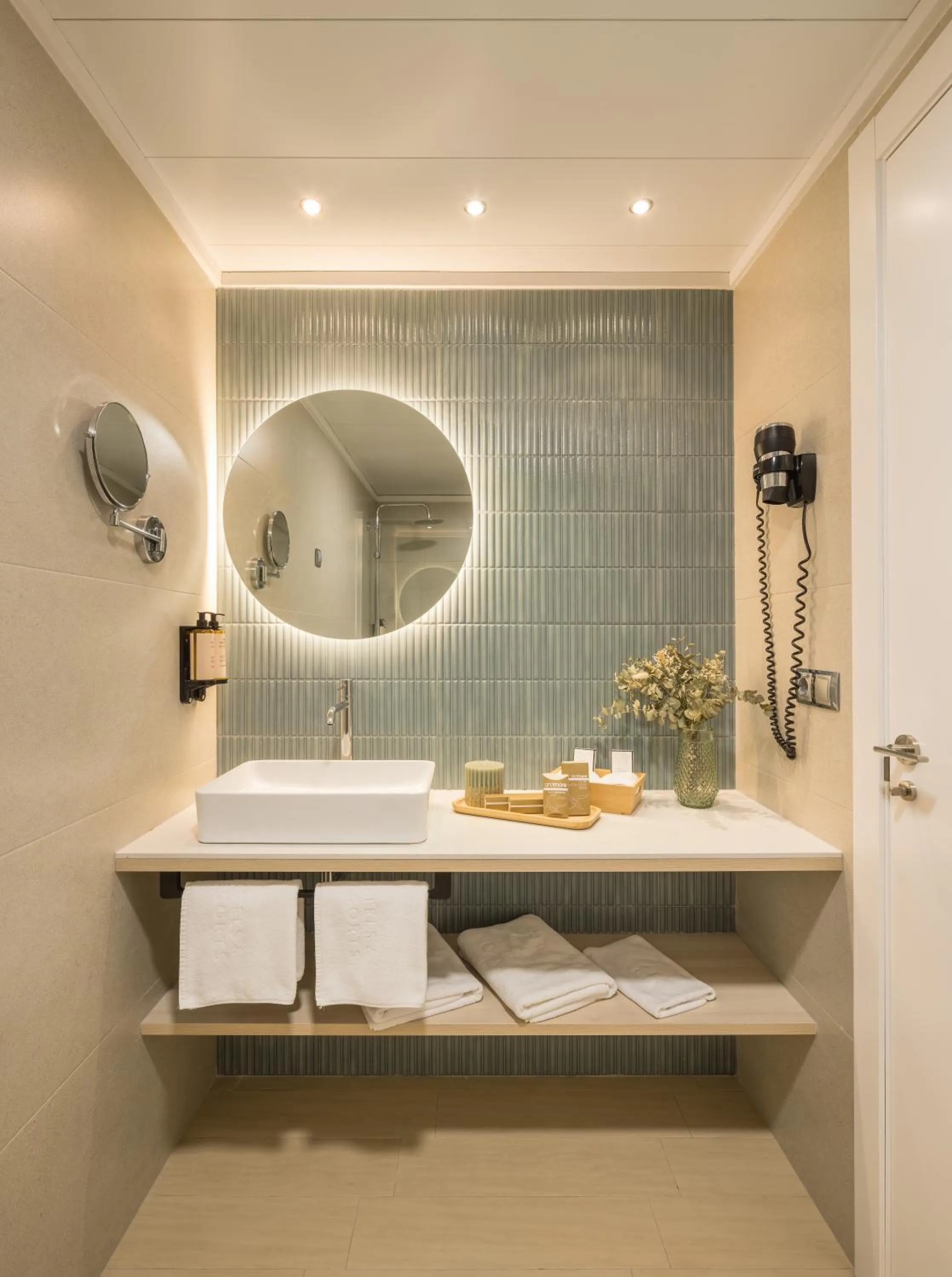 Bathroom in AR Diamante Beach & SPA Hotel 4 SUP