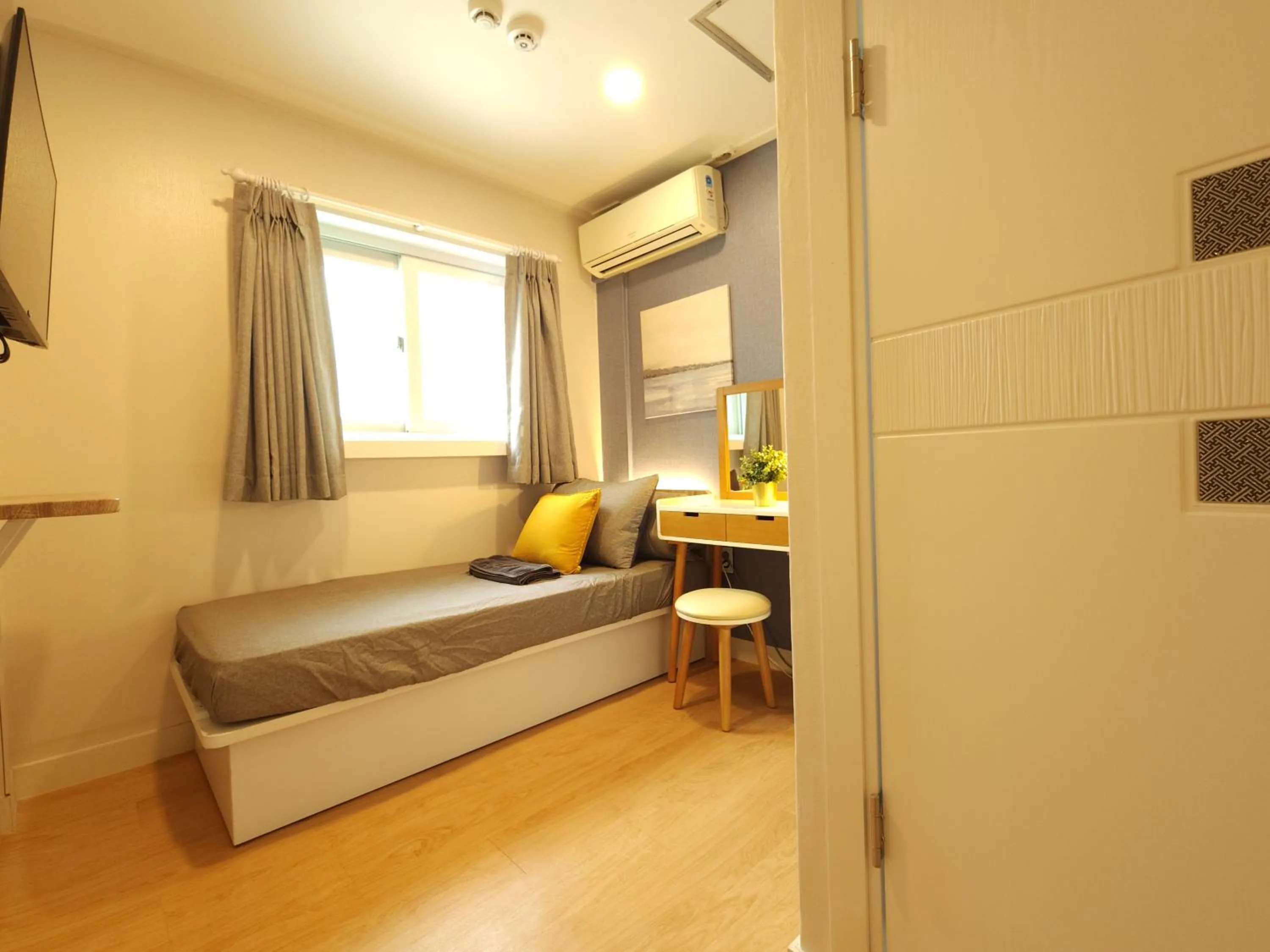 Bed in OYO Myeongdong 5 Lodge