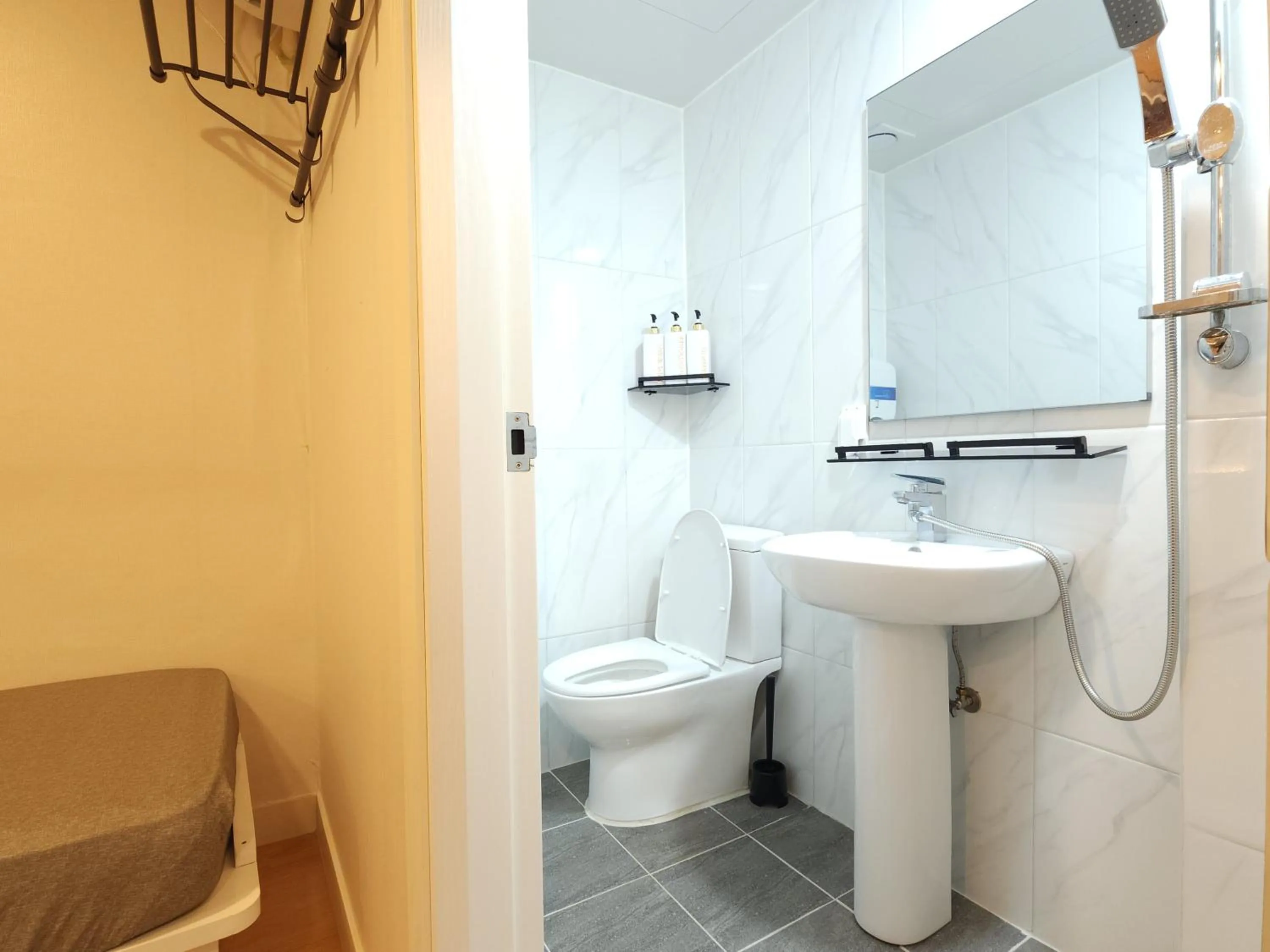 OYO Myeongdong 5 Lodge