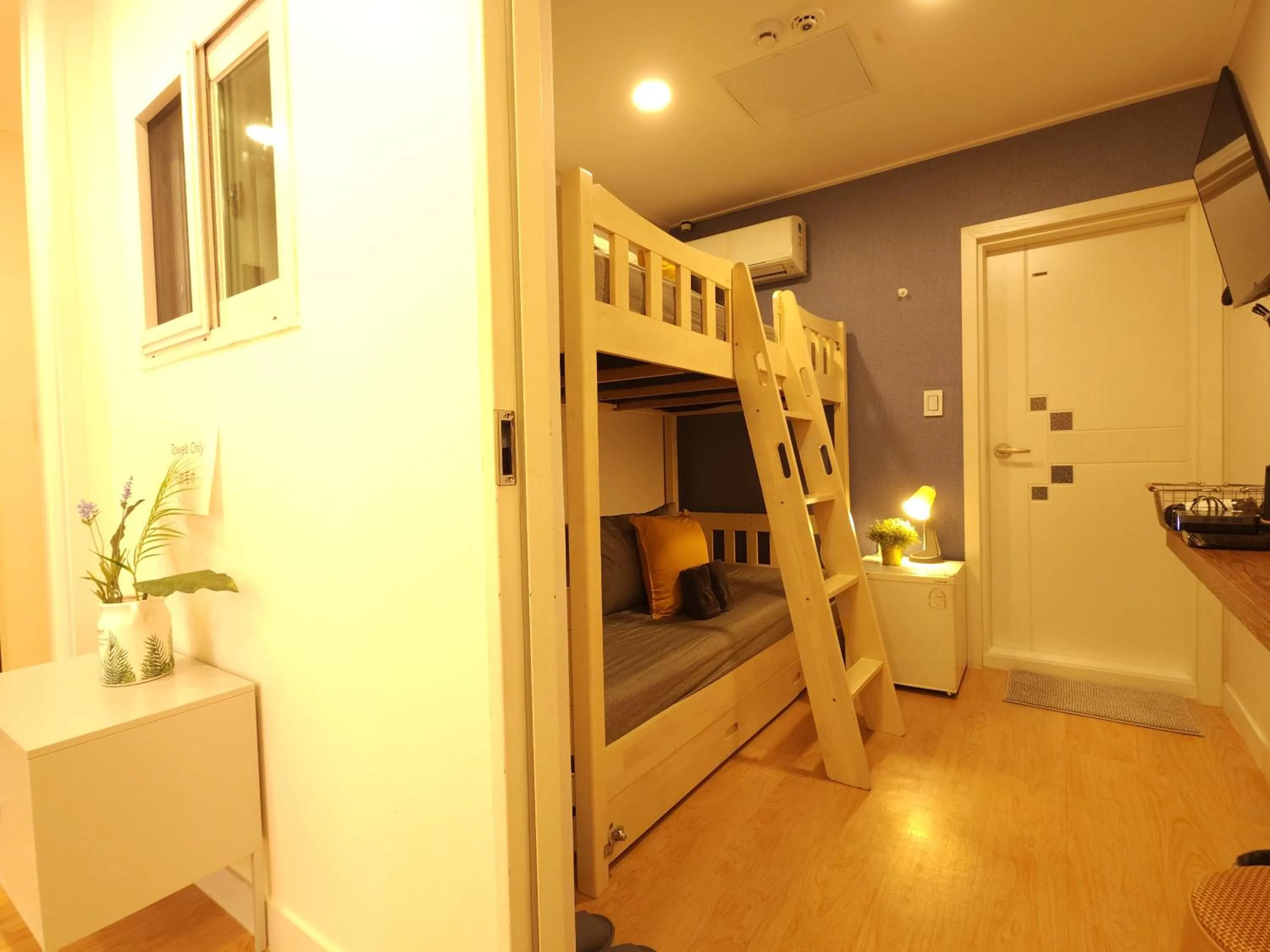 Bed in OYO Myeongdong 5 Lodge