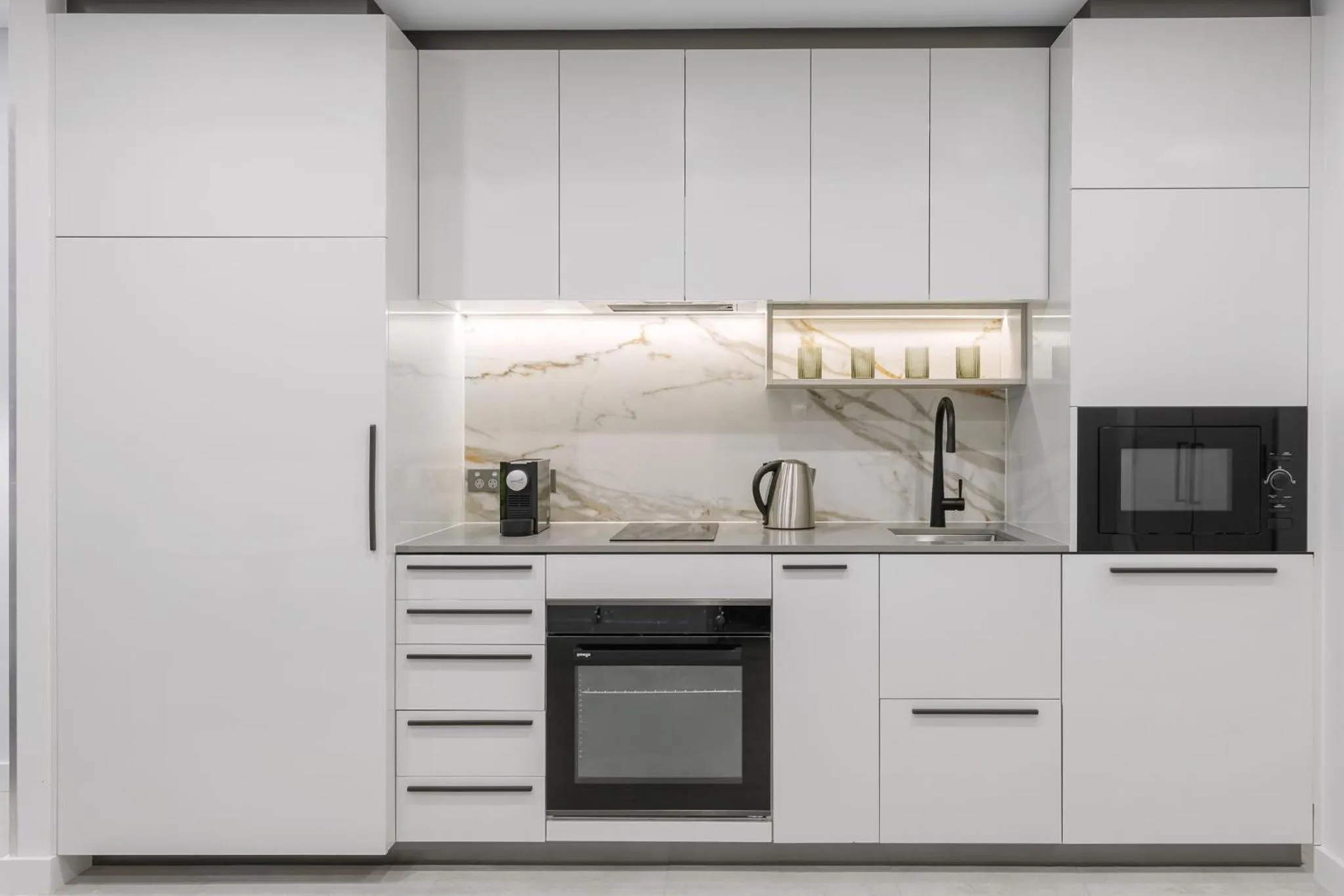 kitchen in Meriton Suites Canberra