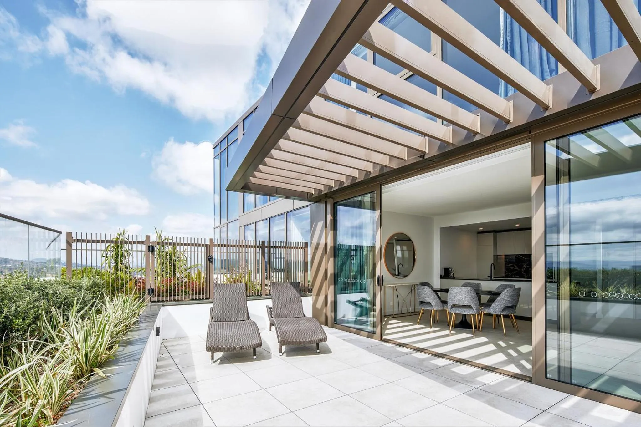 Balcony/Terrace in Meriton Suites Canberra