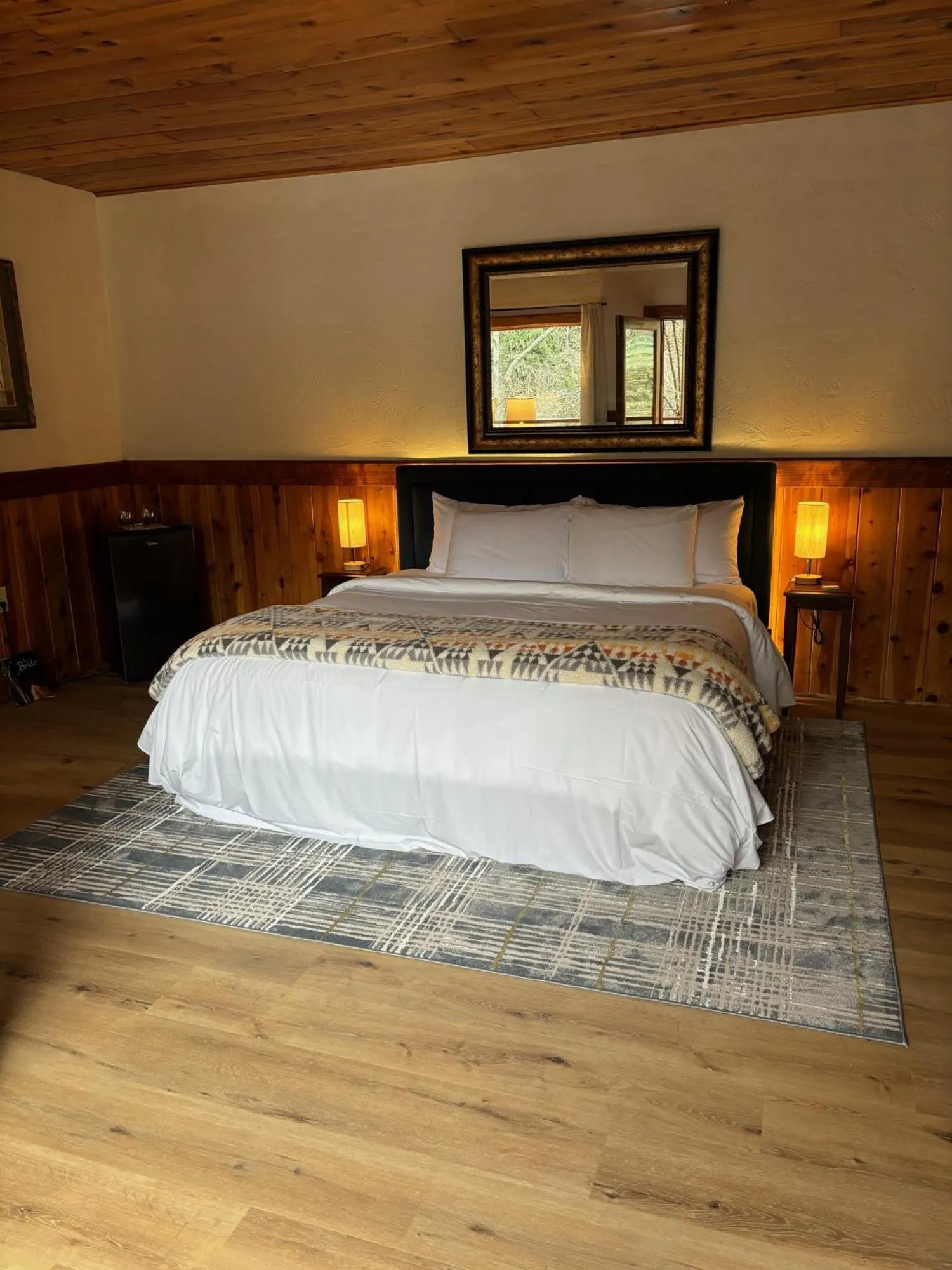 Bed in The Lindsay Lodge
