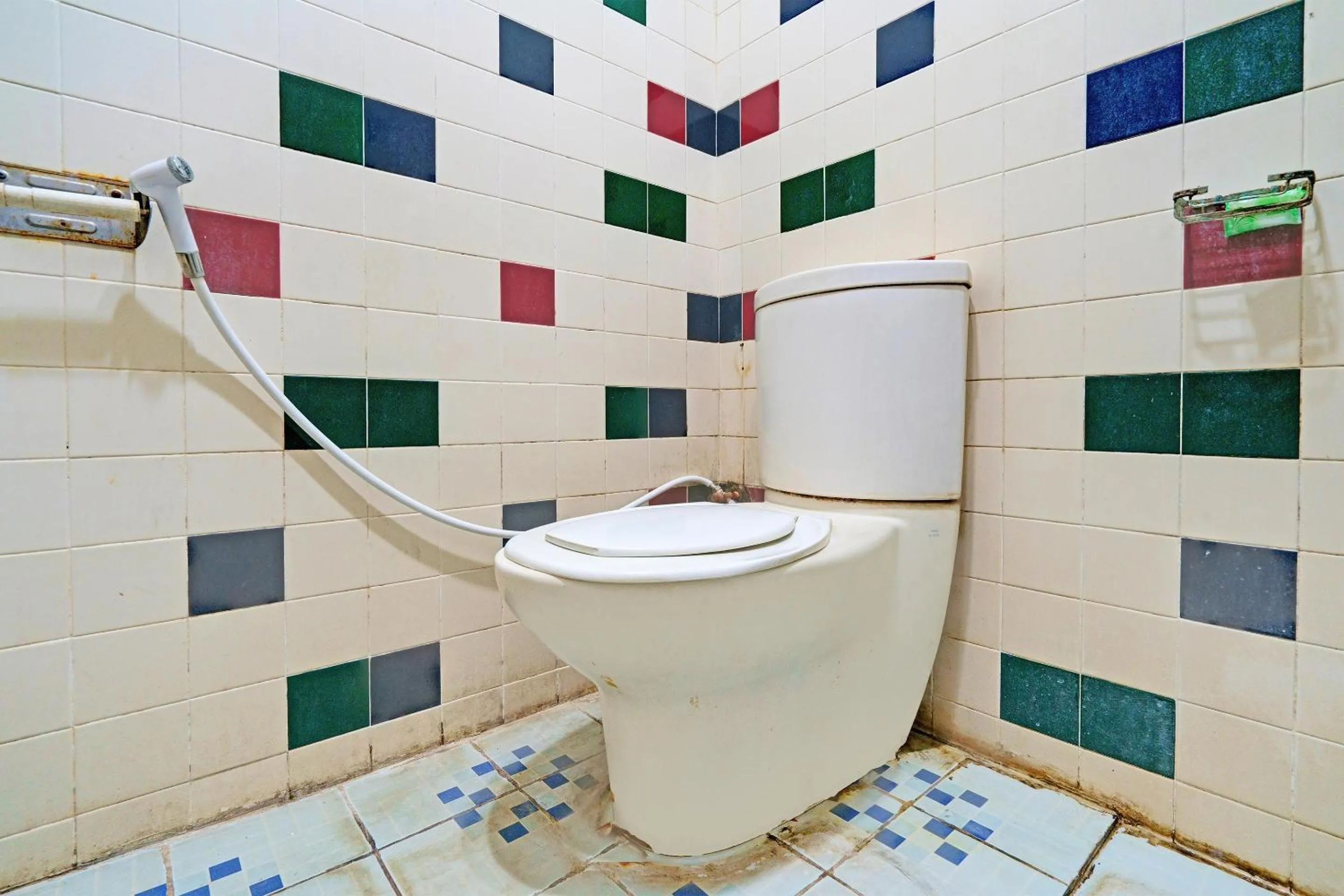 Bathroom in OYO 92062 Pondok Aurel Wahidin