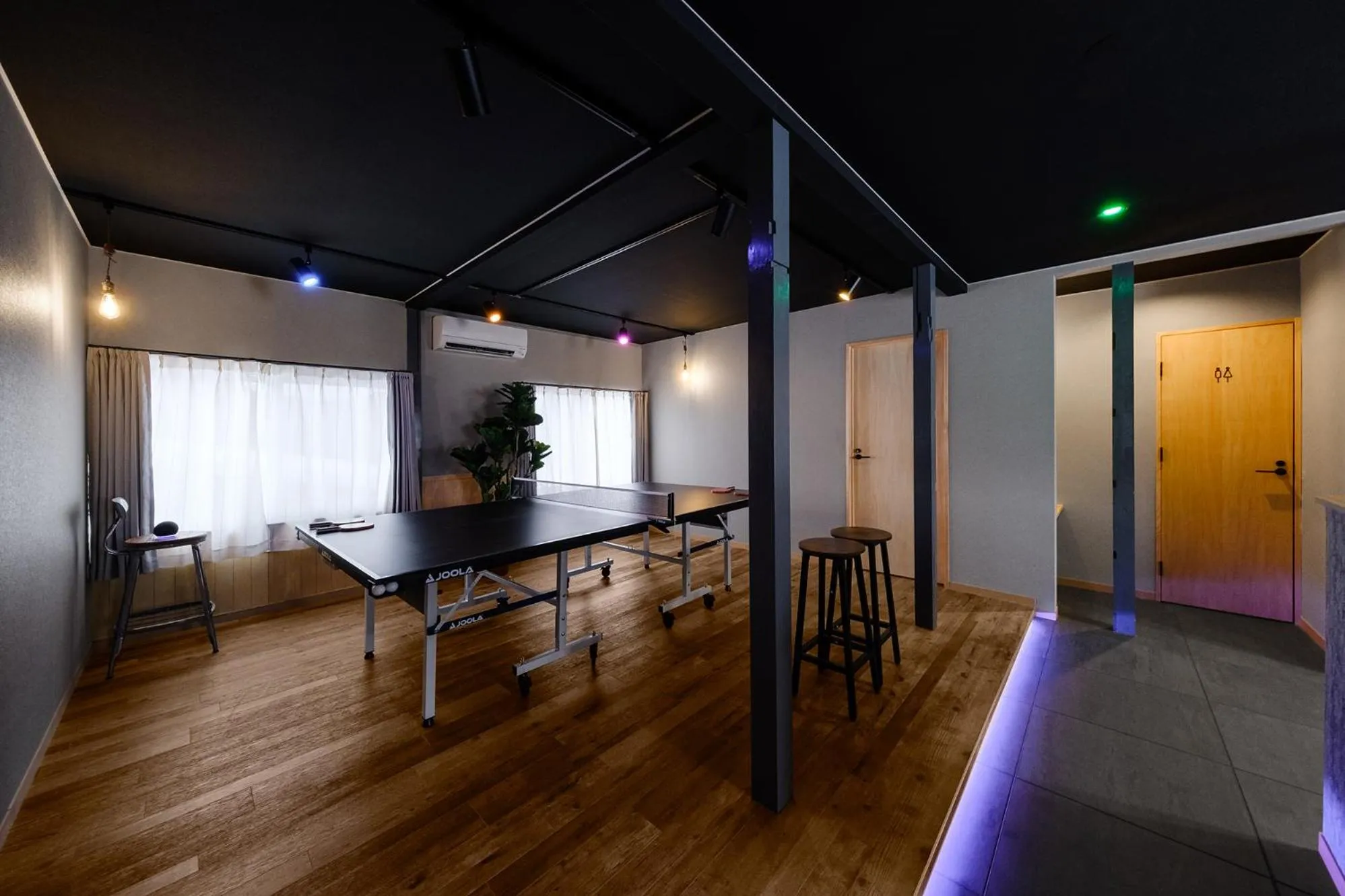 Table tennis in The Landmark