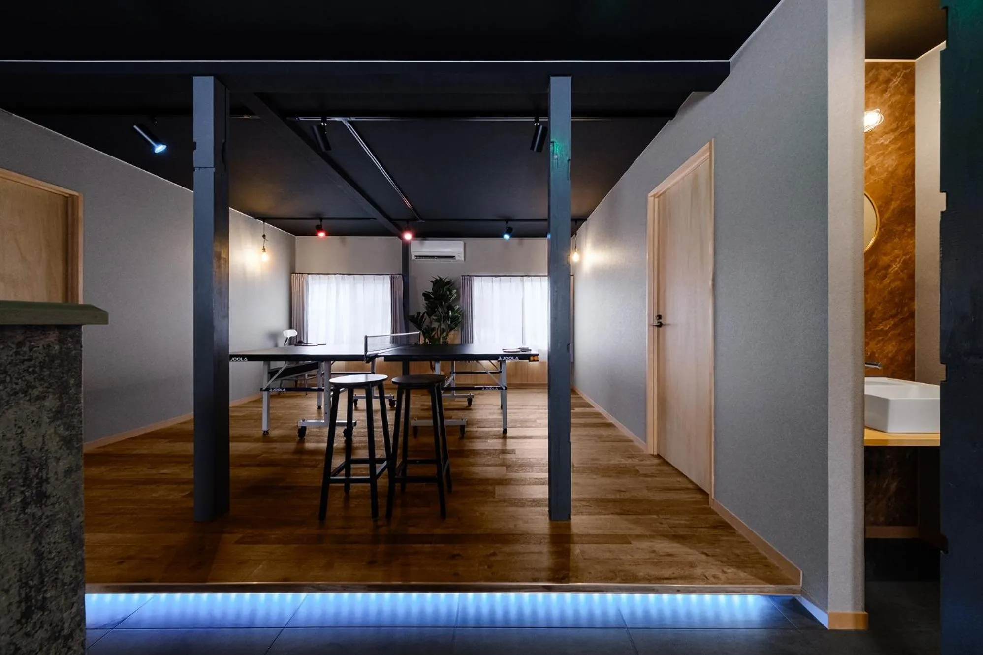 Table tennis in The Landmark