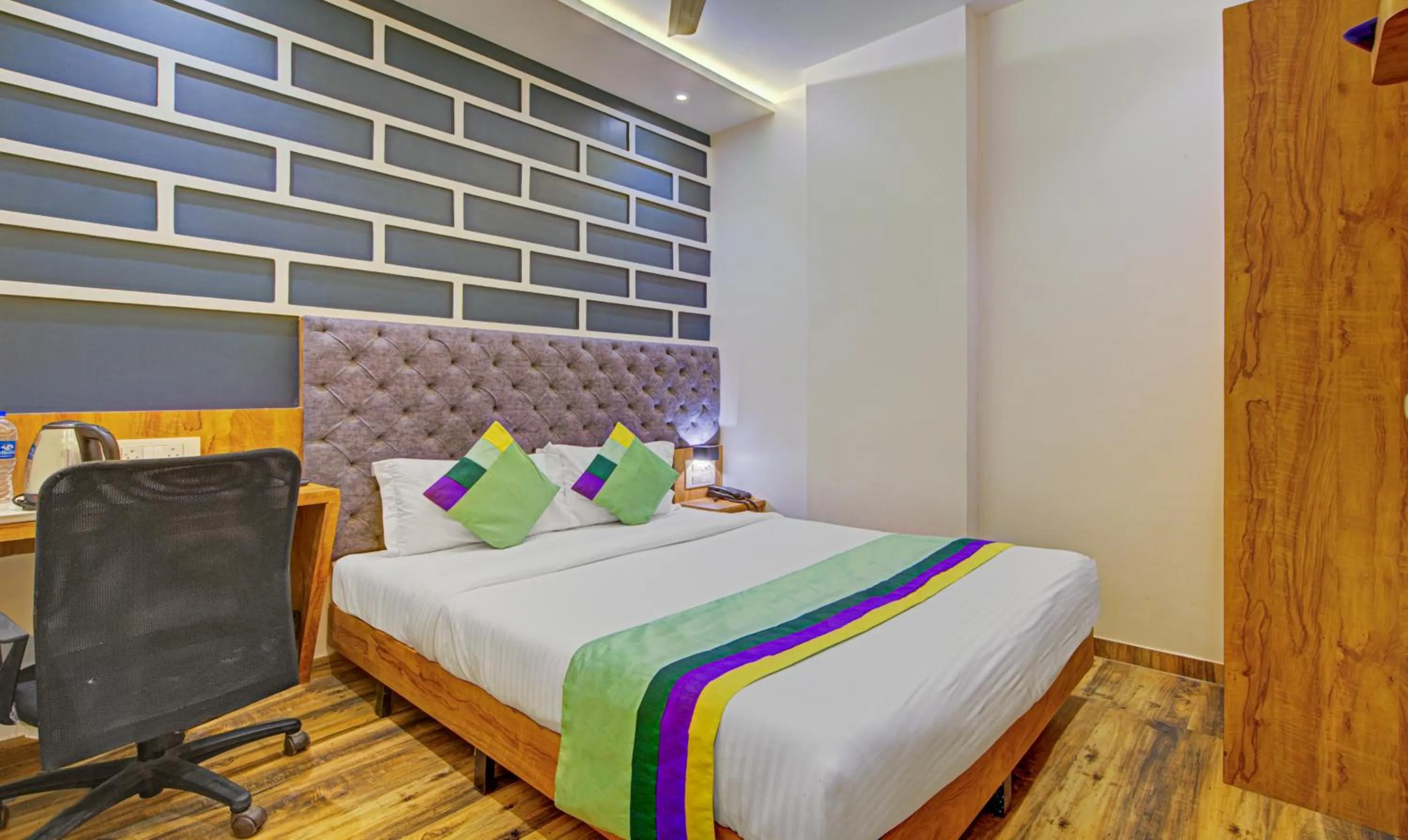 Bedroom, Bed in Treebo Prince Andheri East