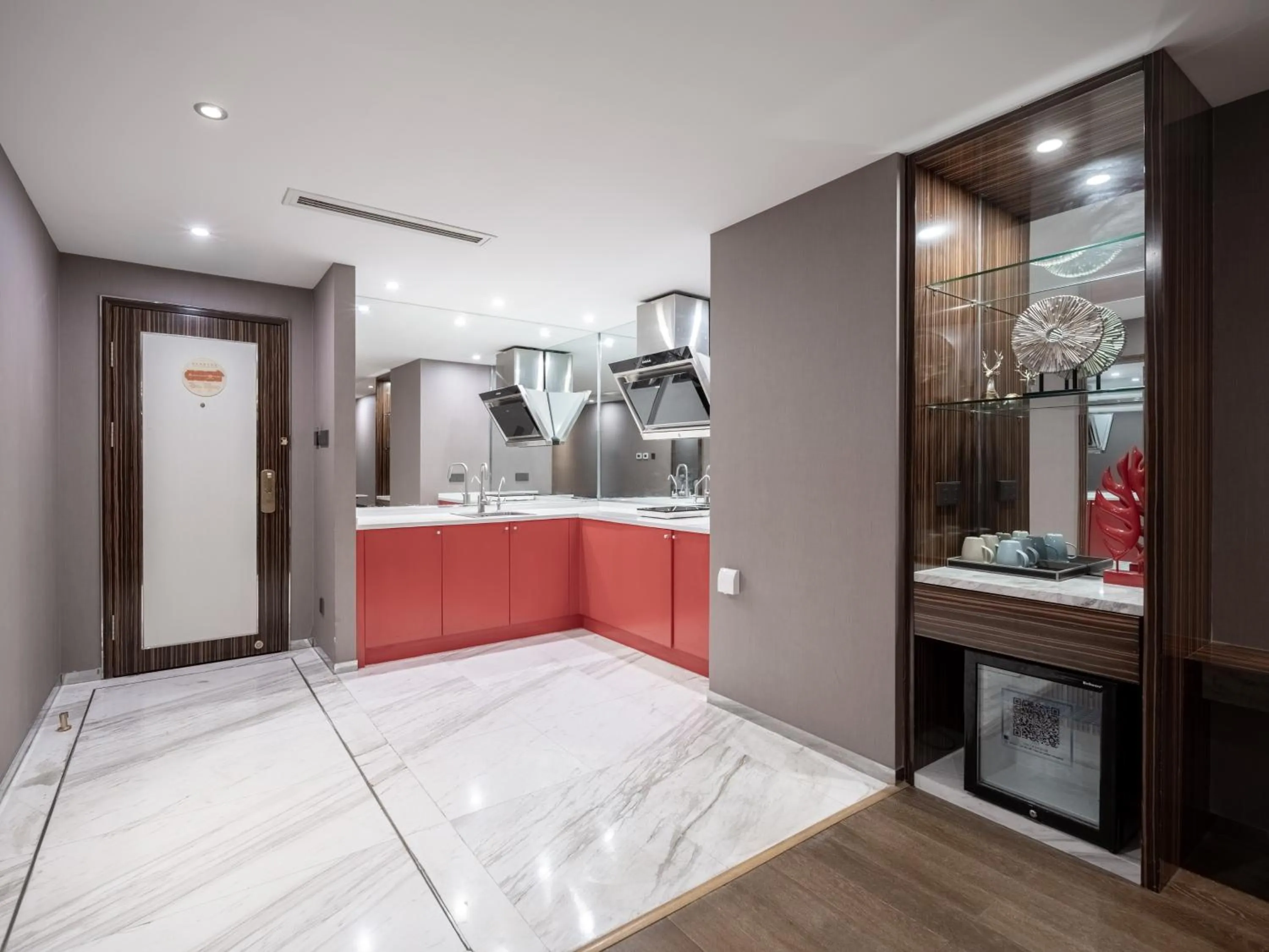 Kitchen or kitchenette in Suning Universal Hotel ALL-SUITES