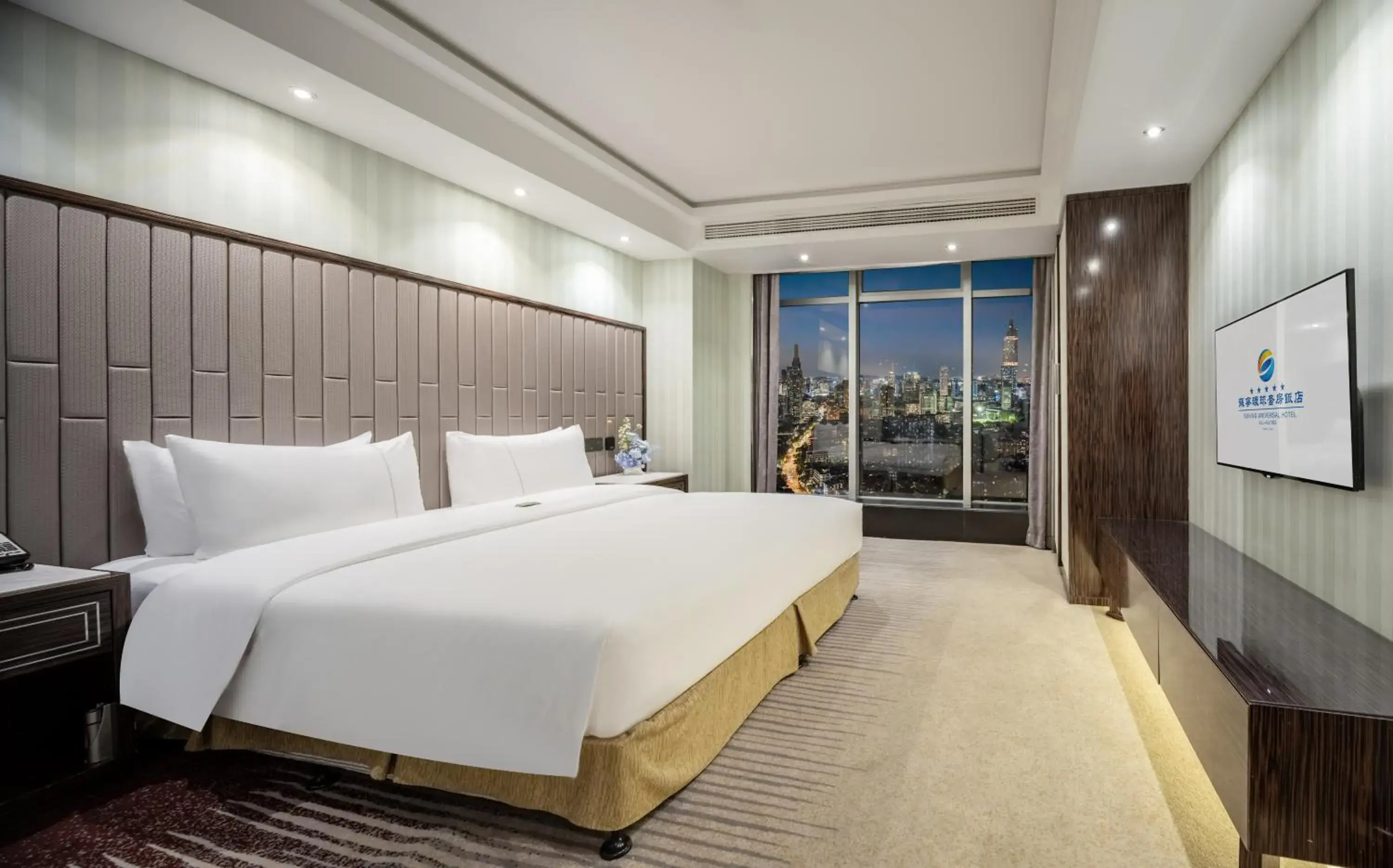 Deluxe King Suite in Suning Universal Hotel ALL-SUITES Deluxe King Suite in Suning Universal Hotel ALL-SUITES