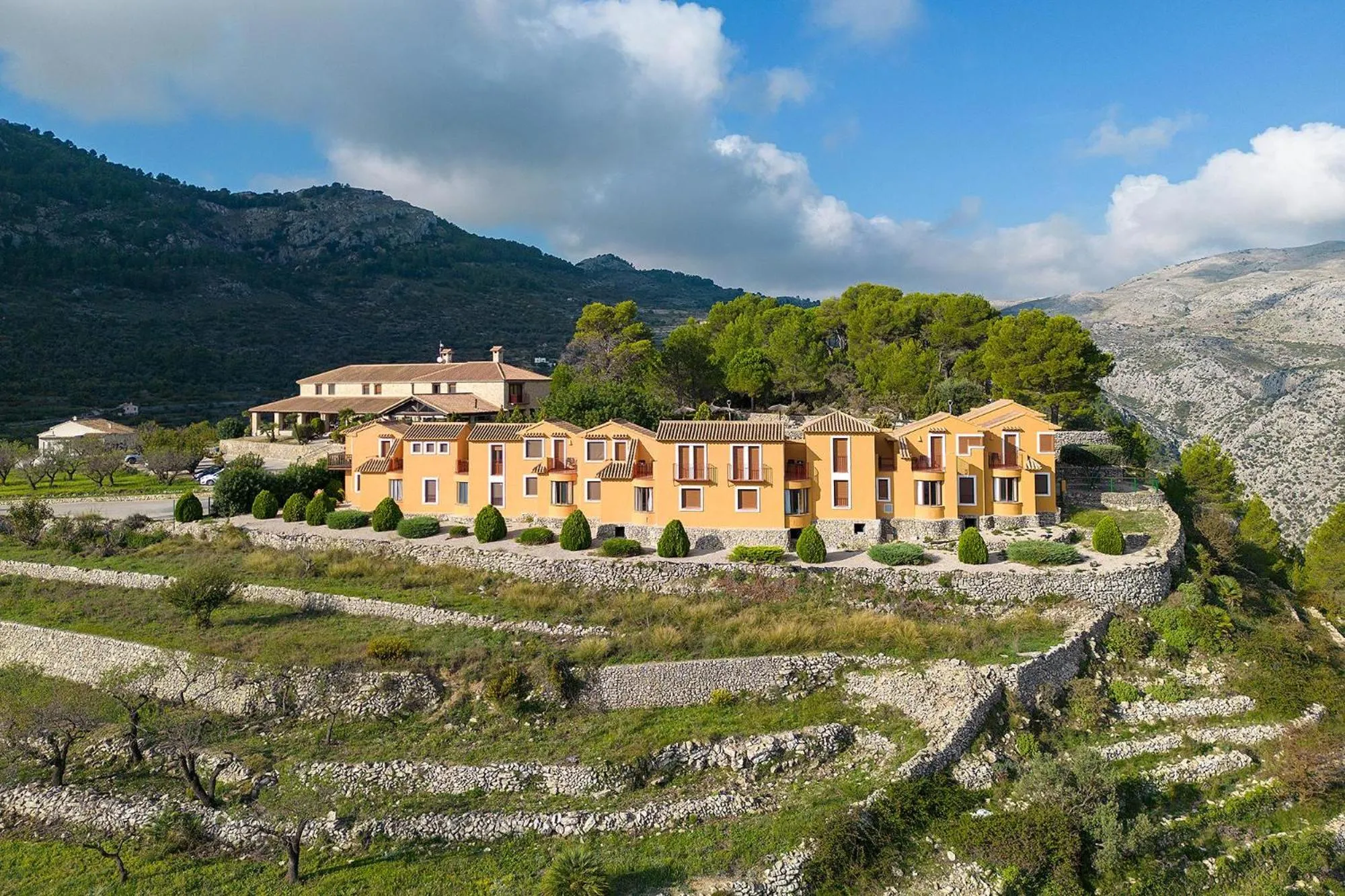 Property building in Hotel Alahuar