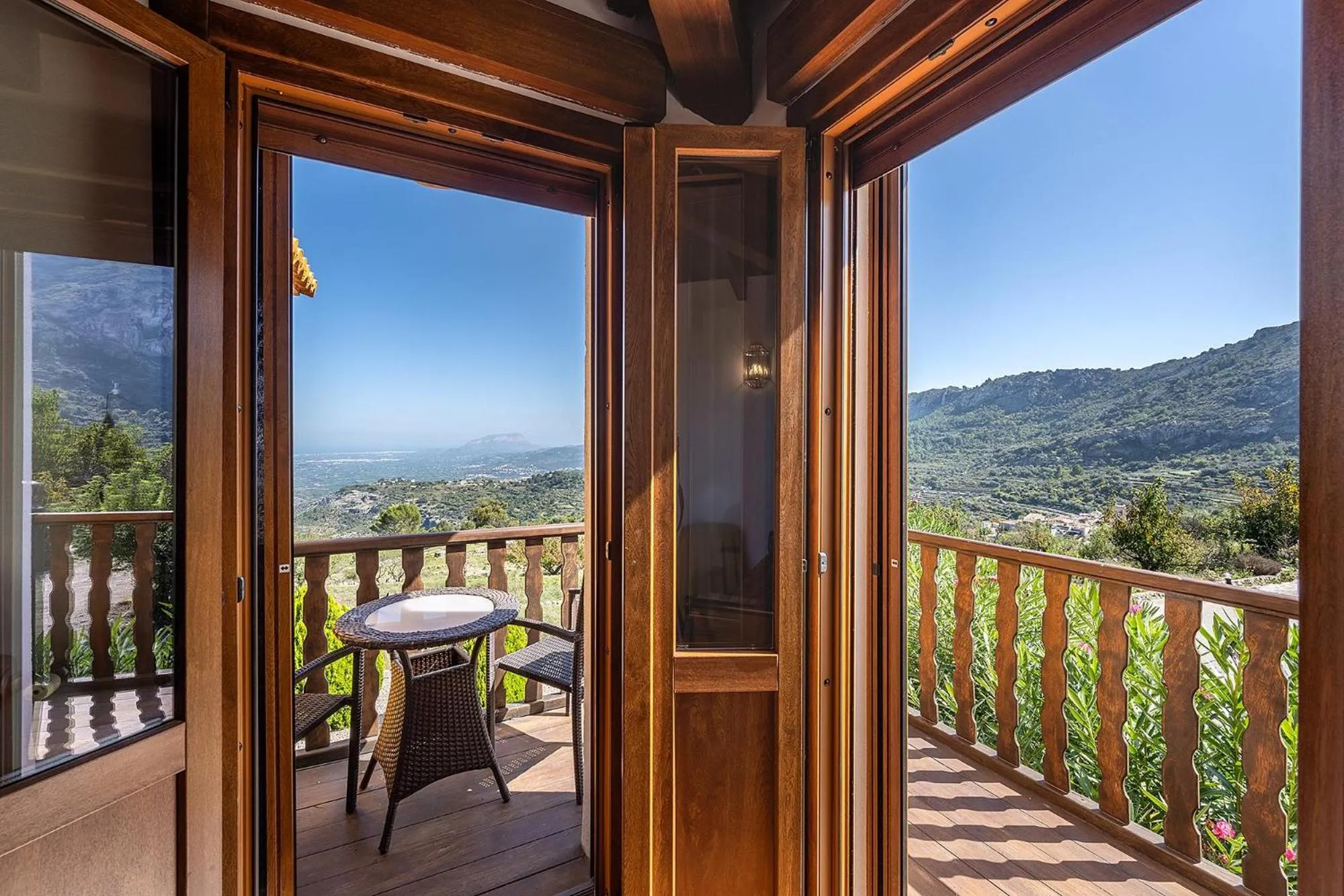 Photo of the whole room in Hotel Alahuar