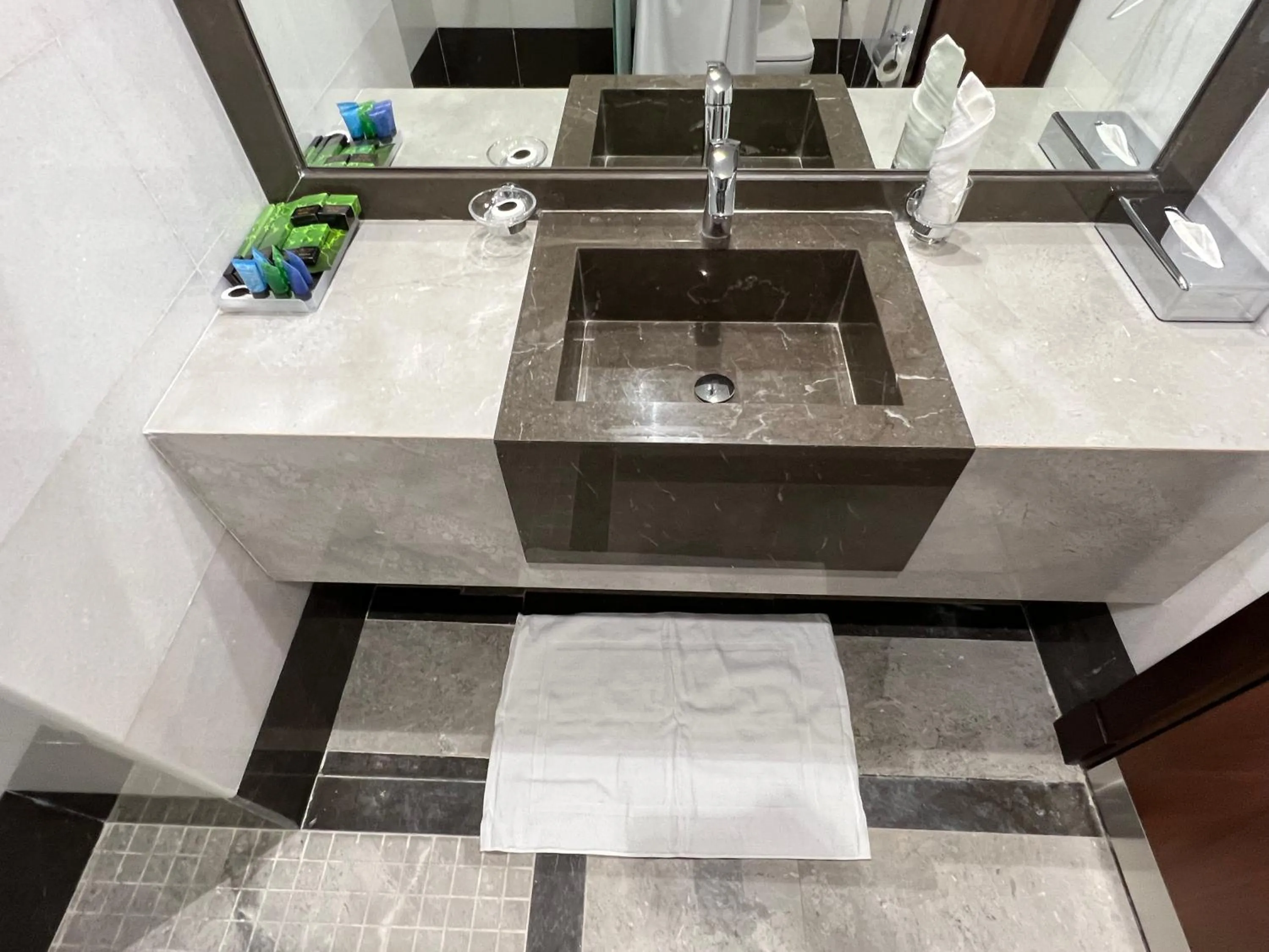 Bathroom in Zaha Taiba Hotel