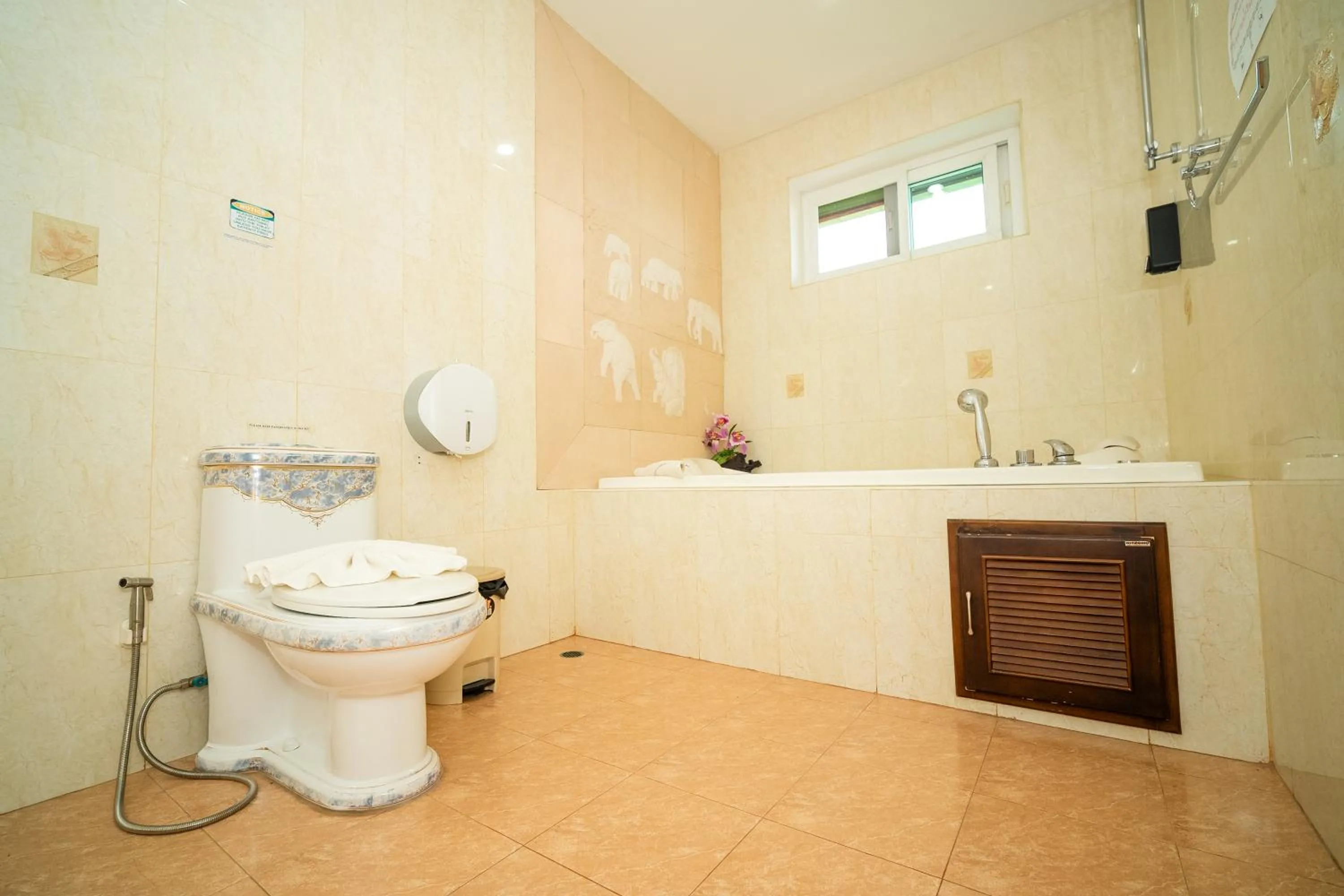 Shower in ฺBaan Waru seaview villa