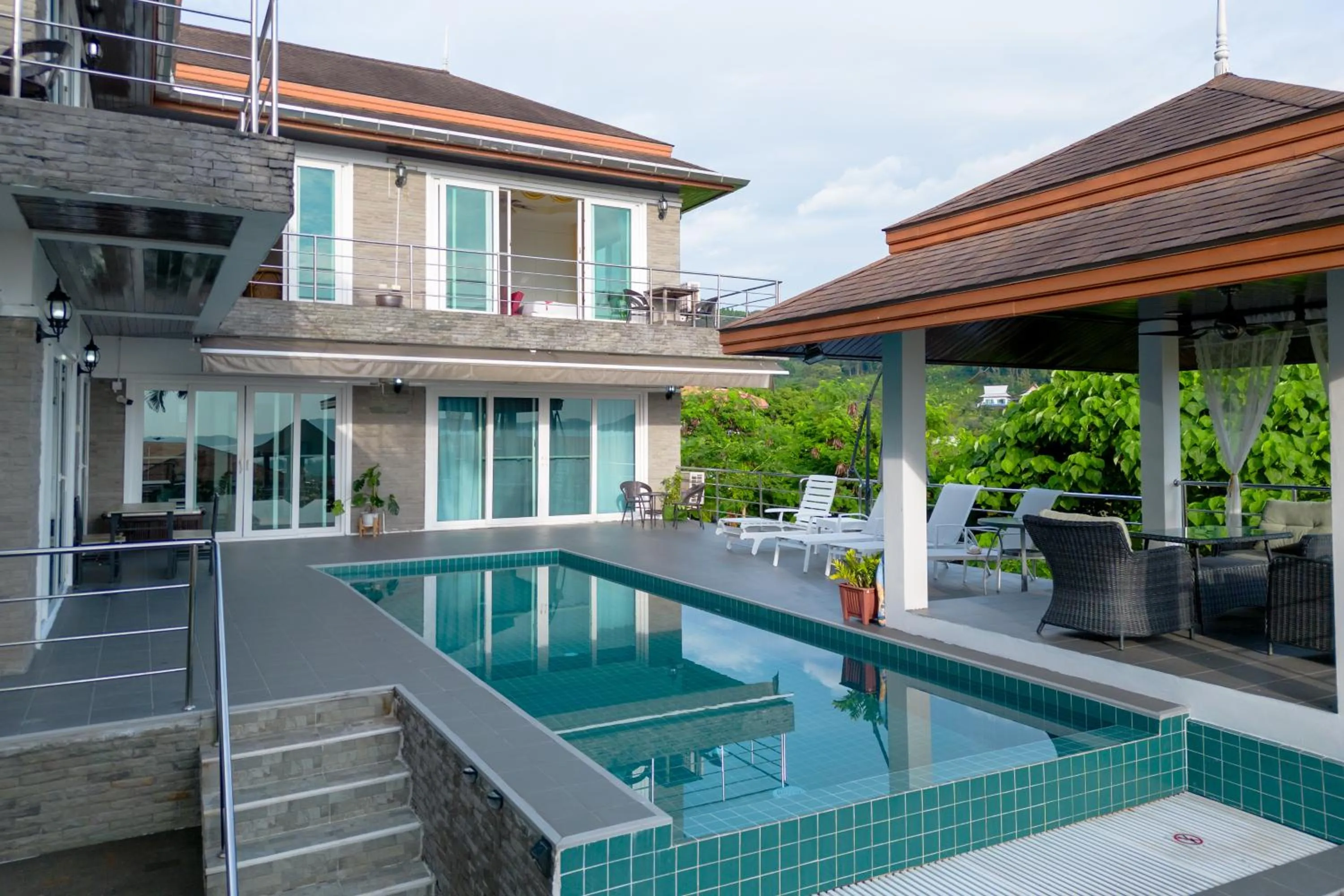 ฺBaan Waru seaview villa