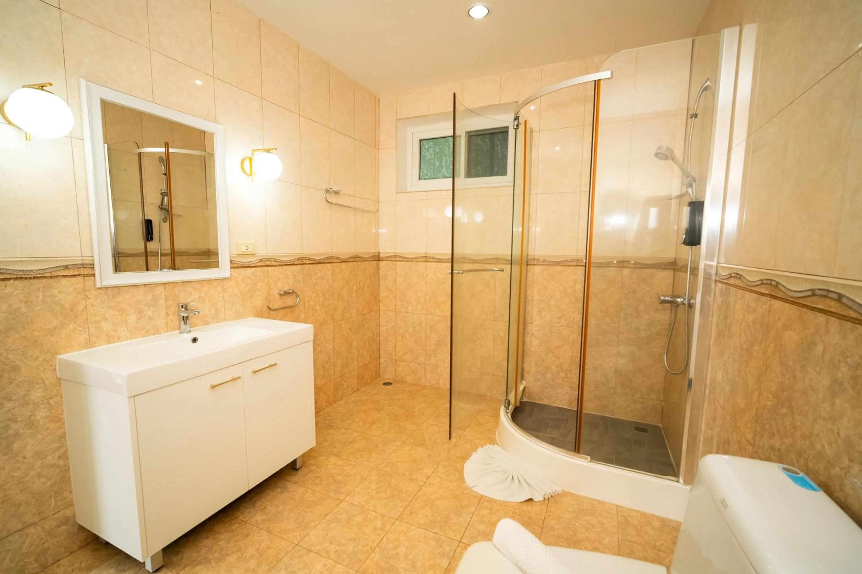Bathroom in ฺBaan Waru seaview villa