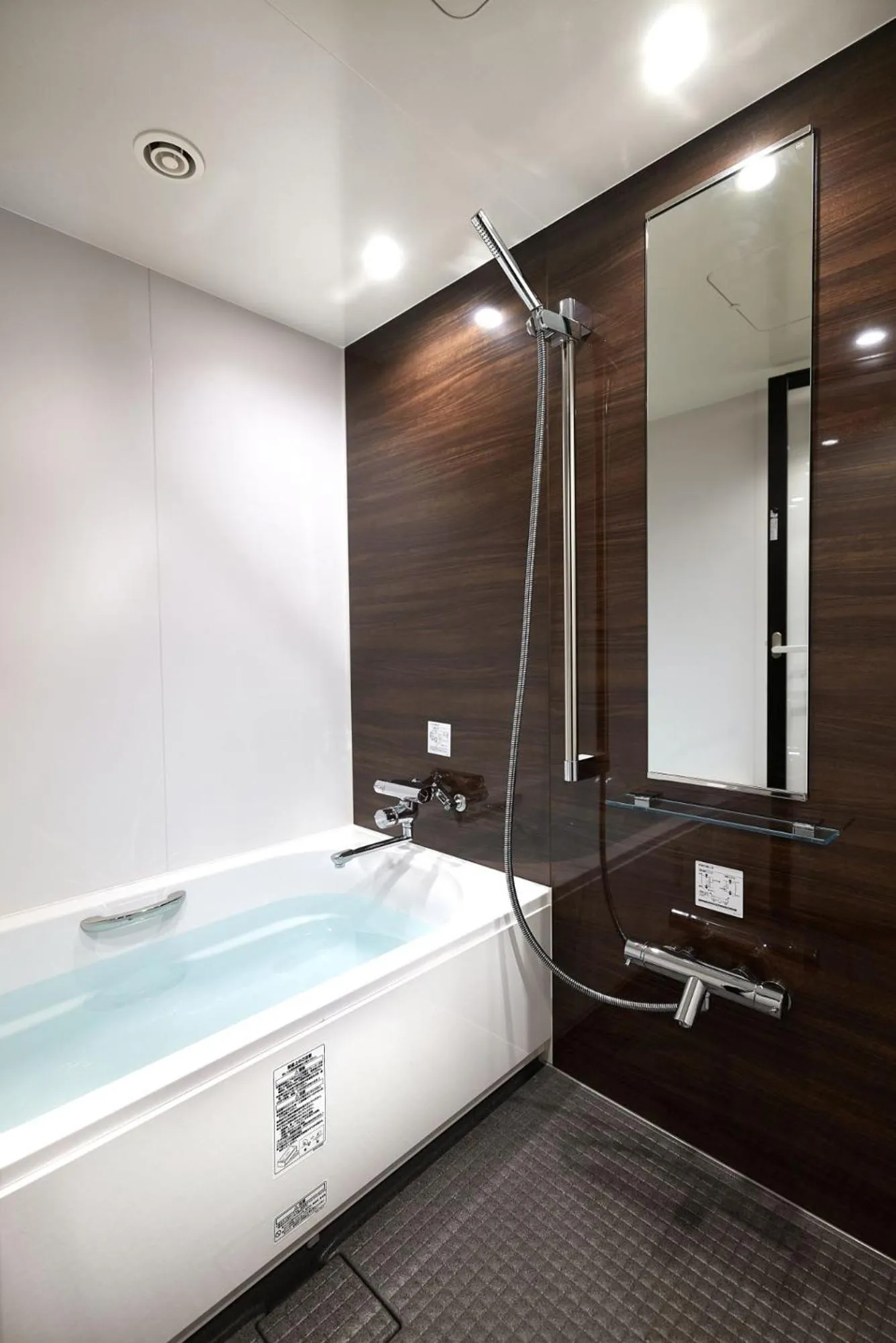 Shower, Bathroom in eph KANAZAWA