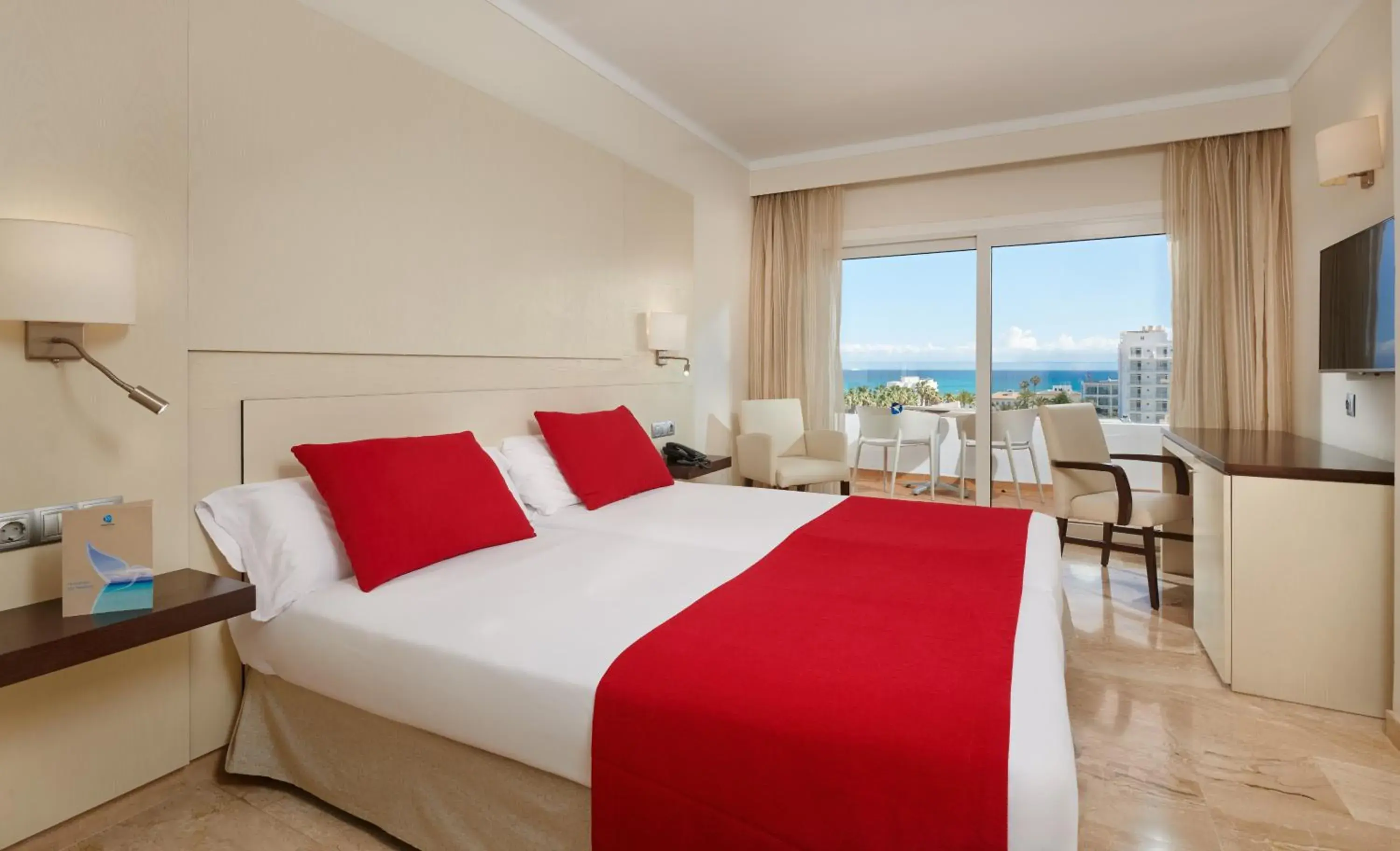 Double Room with Sea View (2 Adults + 1 Child) in Grupotel Montecarlo Double Room with Sea View (2 Adults + 1 Child) in Grupotel Montecarlo