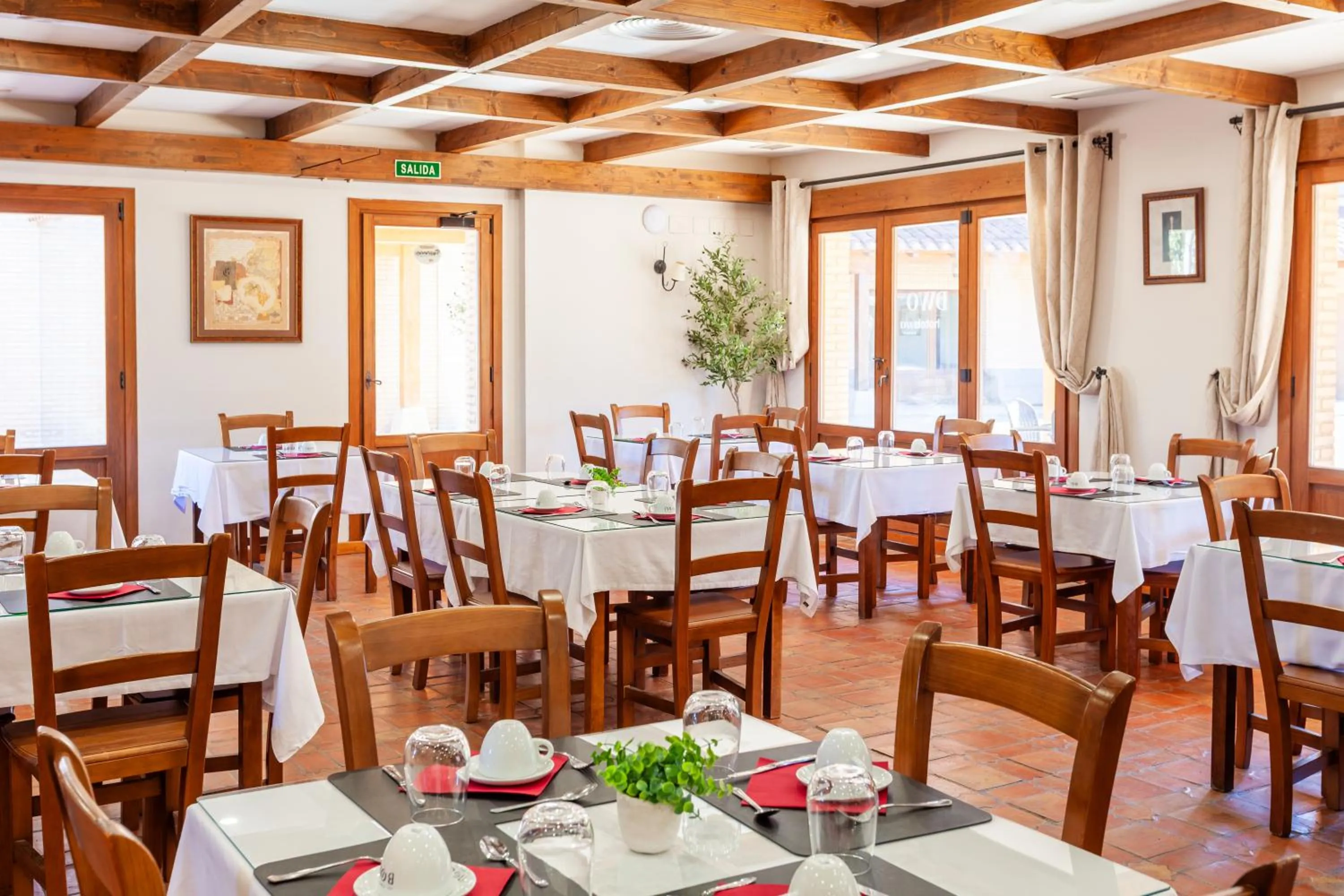 Restaurant/places to eat in DWO Rioja Wine Hotel