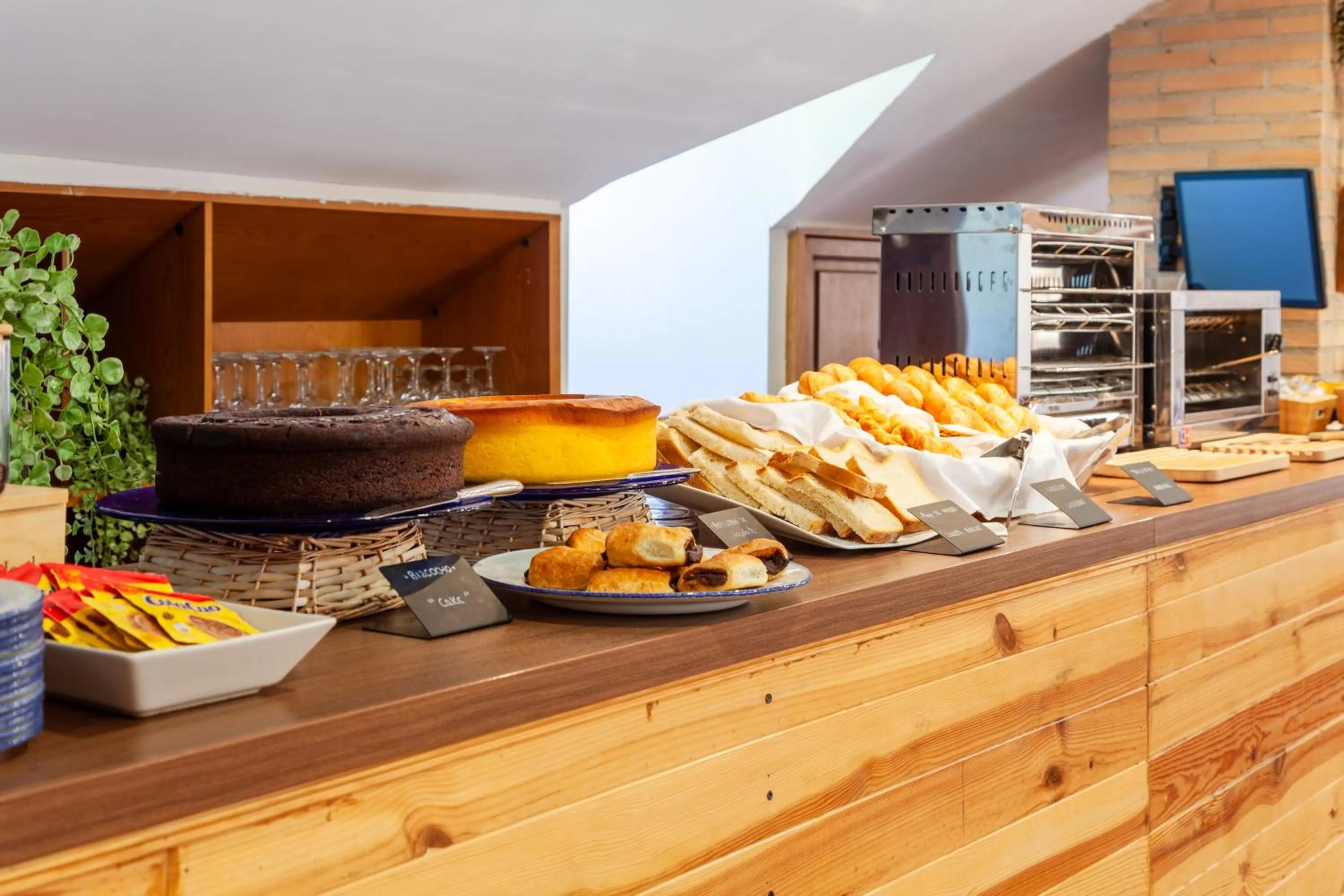 Food and drinks in DWO Rioja Wine Hotel