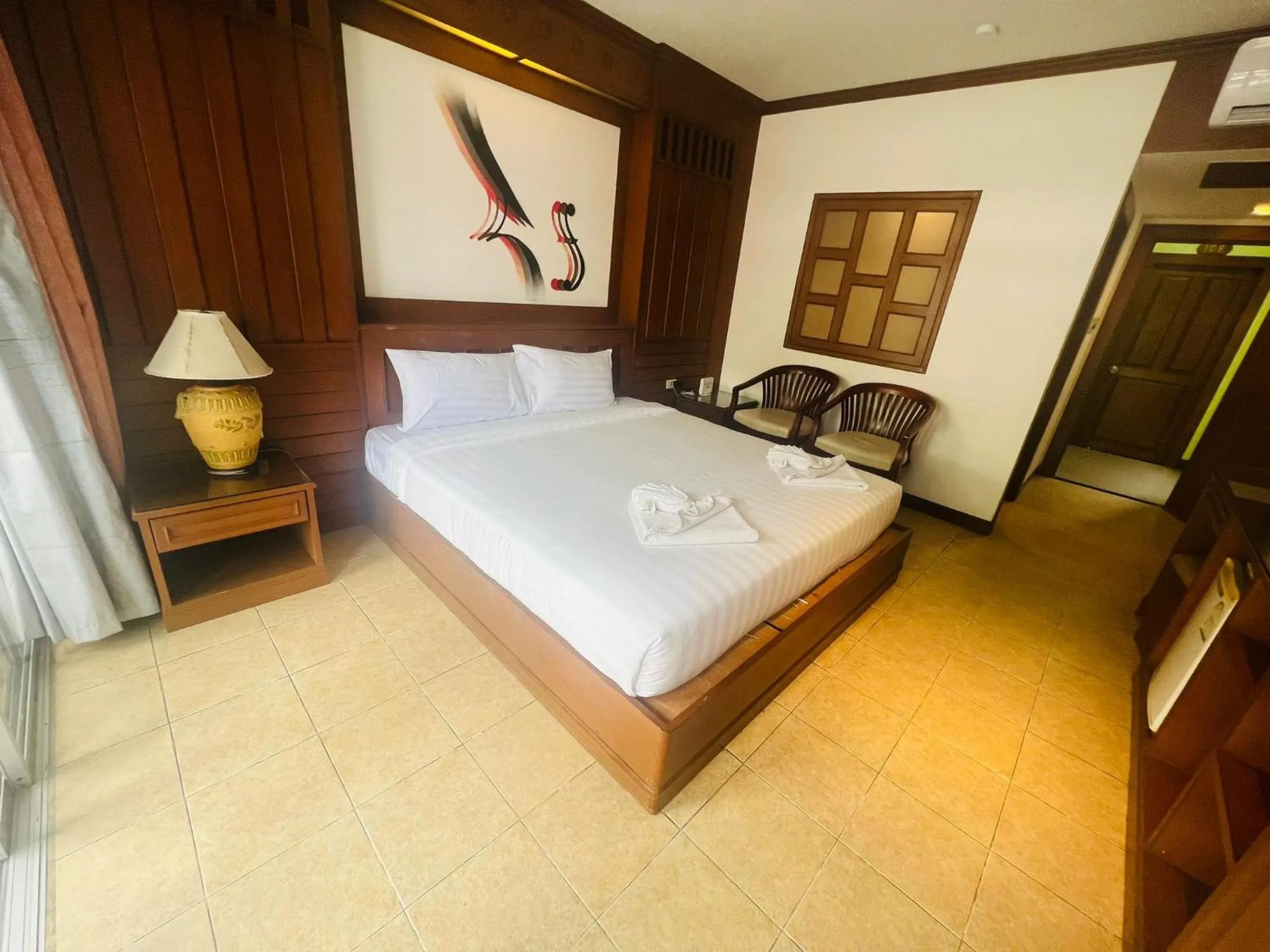 Bed in Talya Patong Hotel