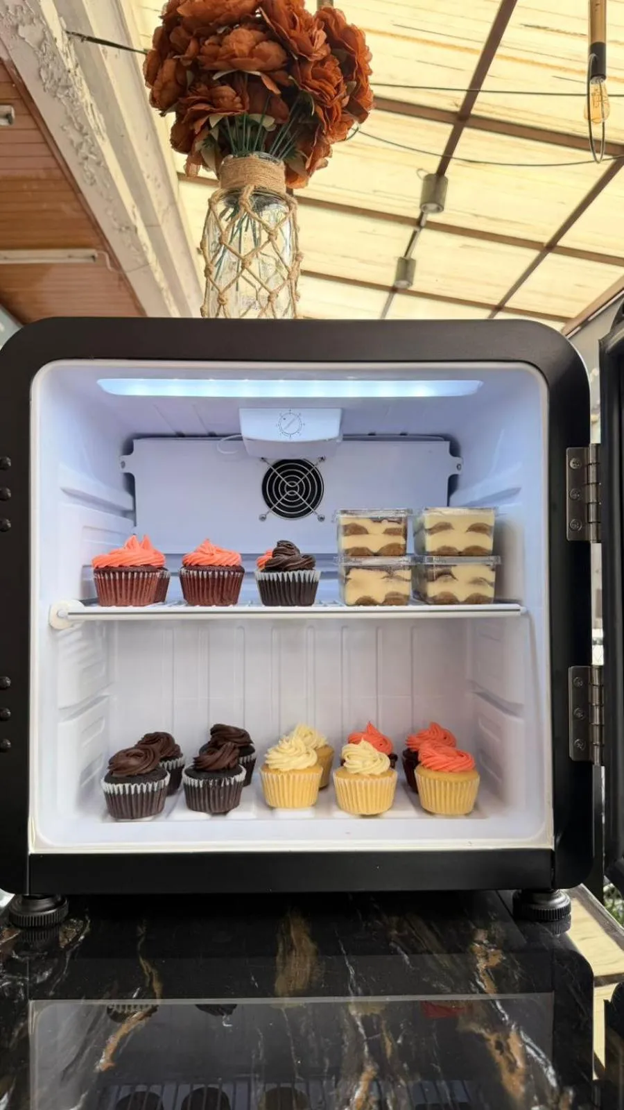 Restaurant/places to eat in Talya Patong Hotel