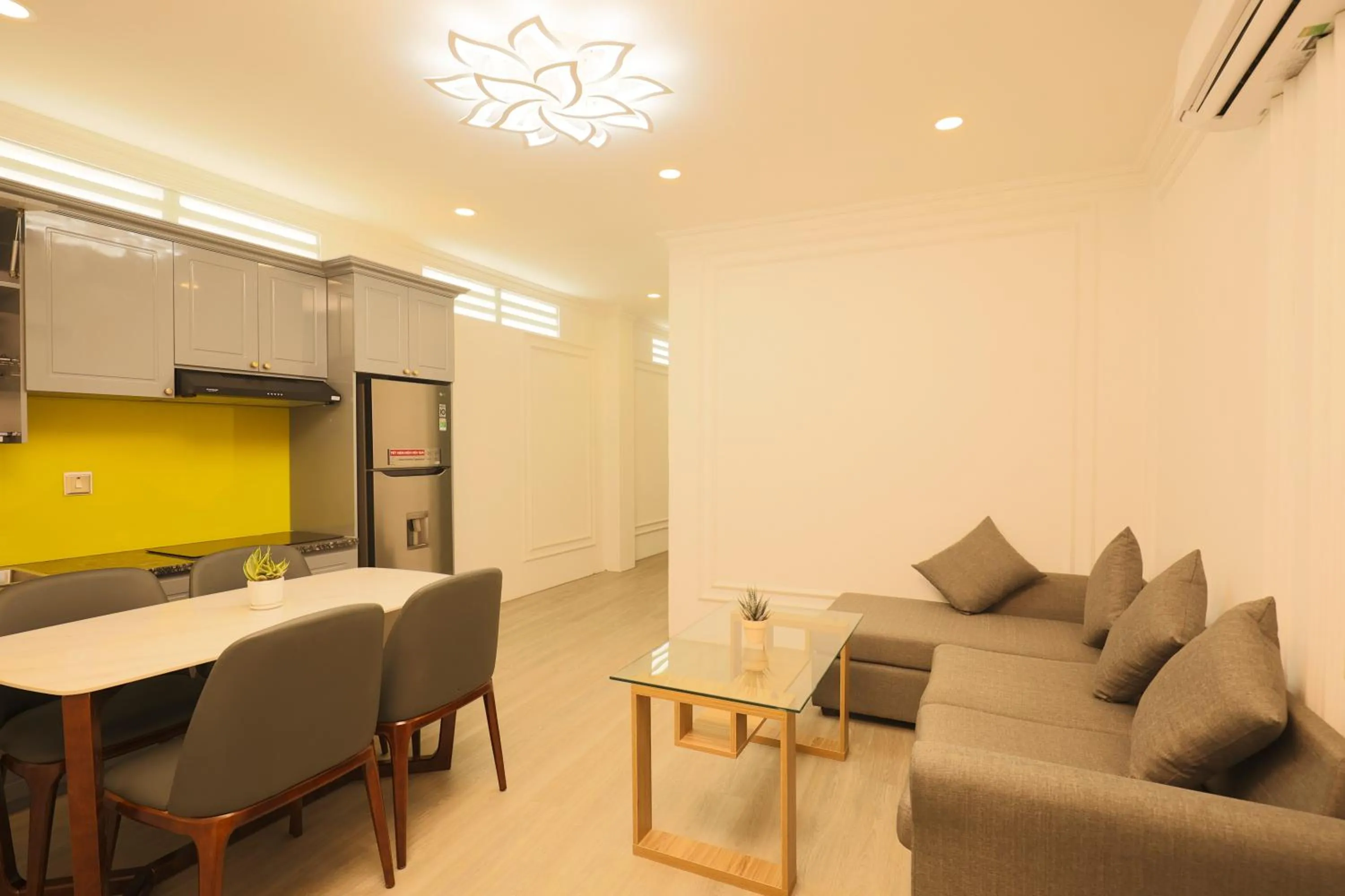 Kitchen or kitchenette in Phước Hưng 3 Hotel