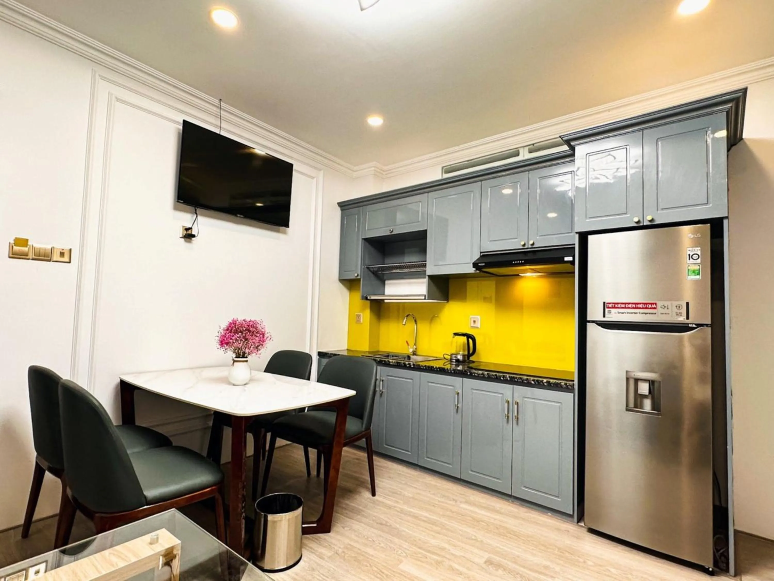Kitchen or kitchenette in Phước Hưng 3 Hotel