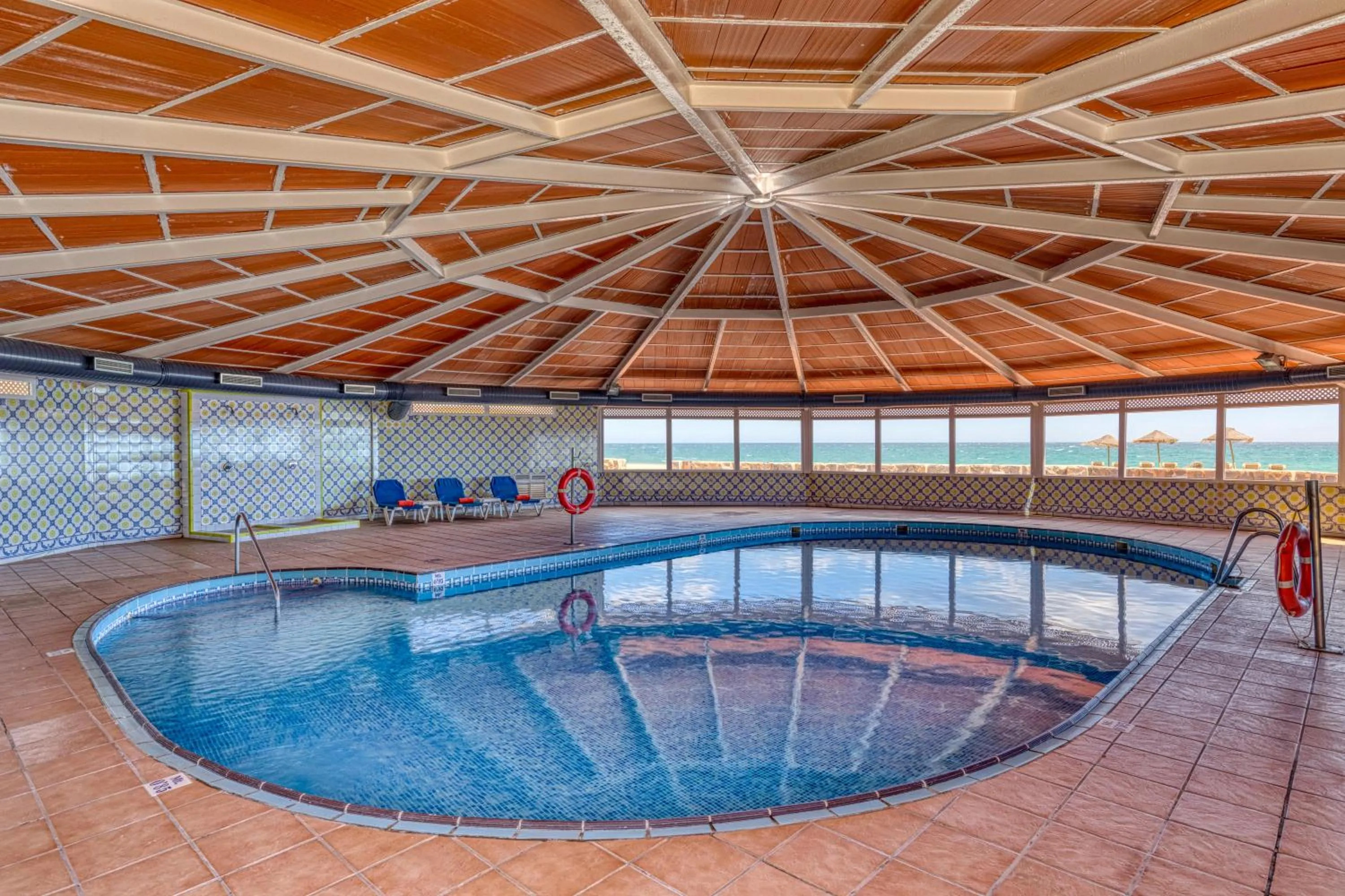 Swimming pool in Playavera