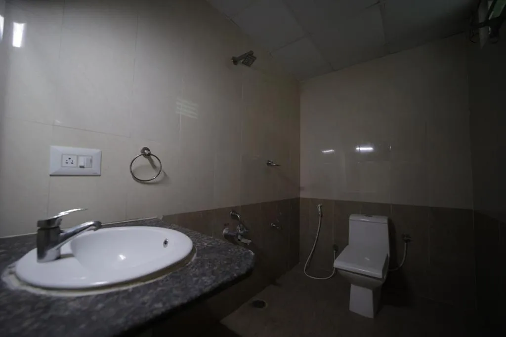 Bathroom in Green Park Resort