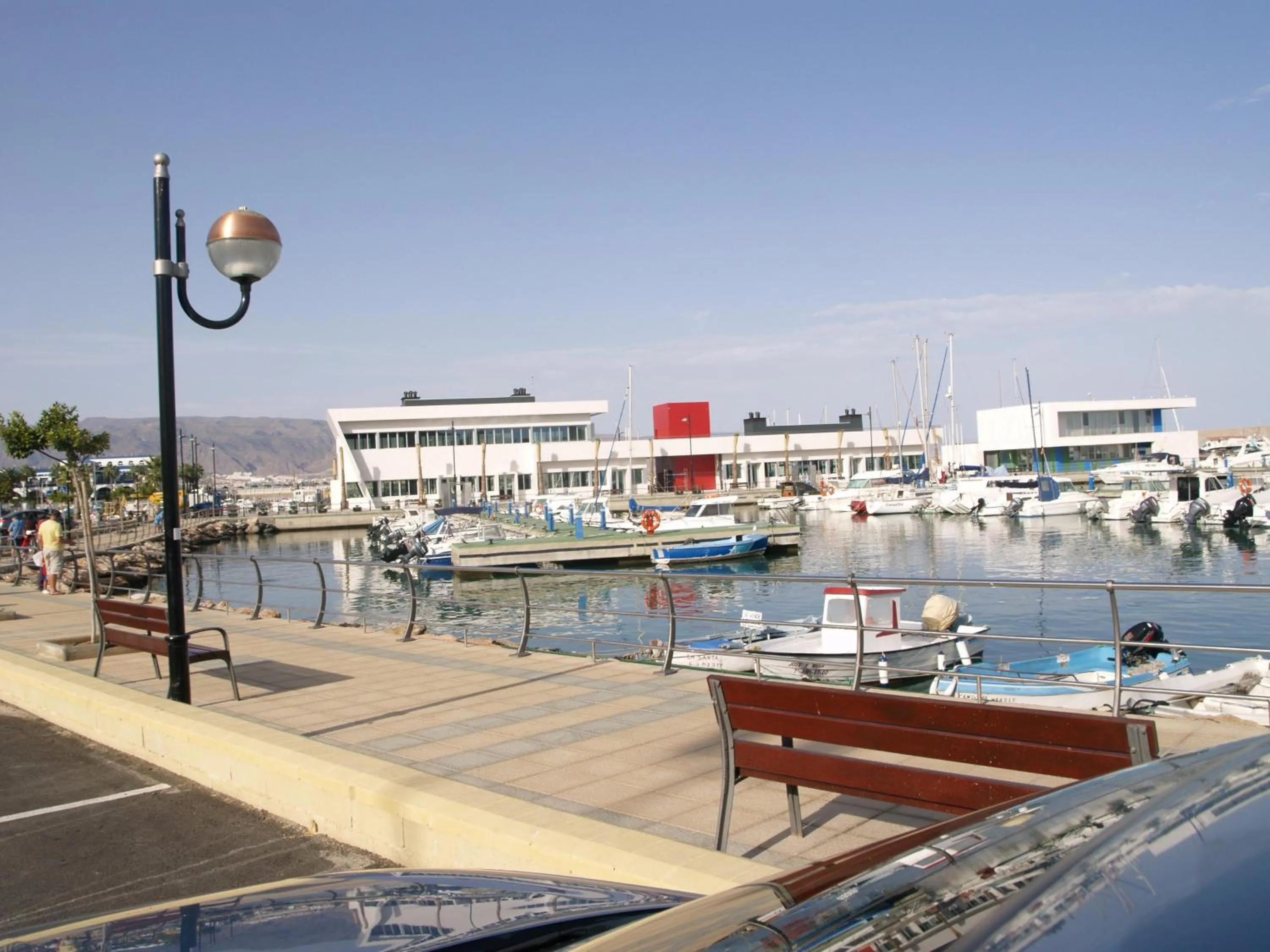 Area and facilities in Diver Roquetas