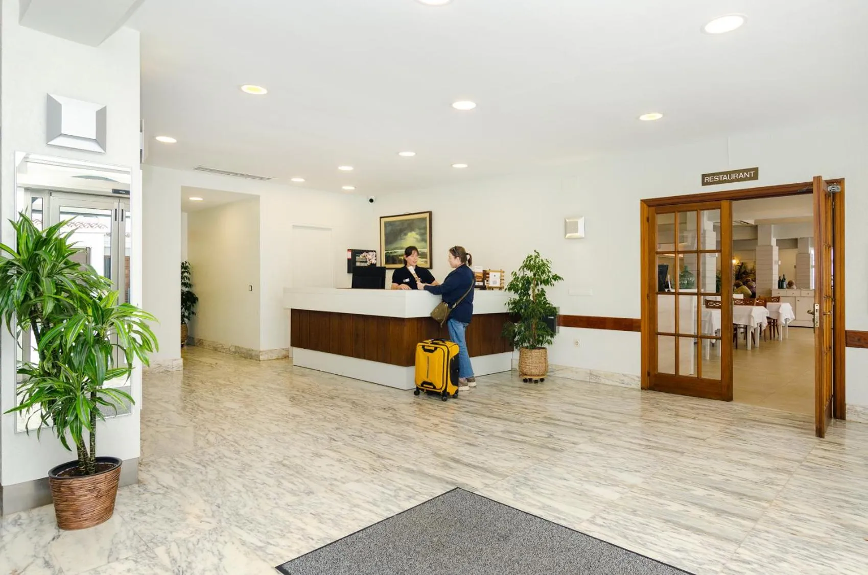 Lobby or reception in Hotel Medes II