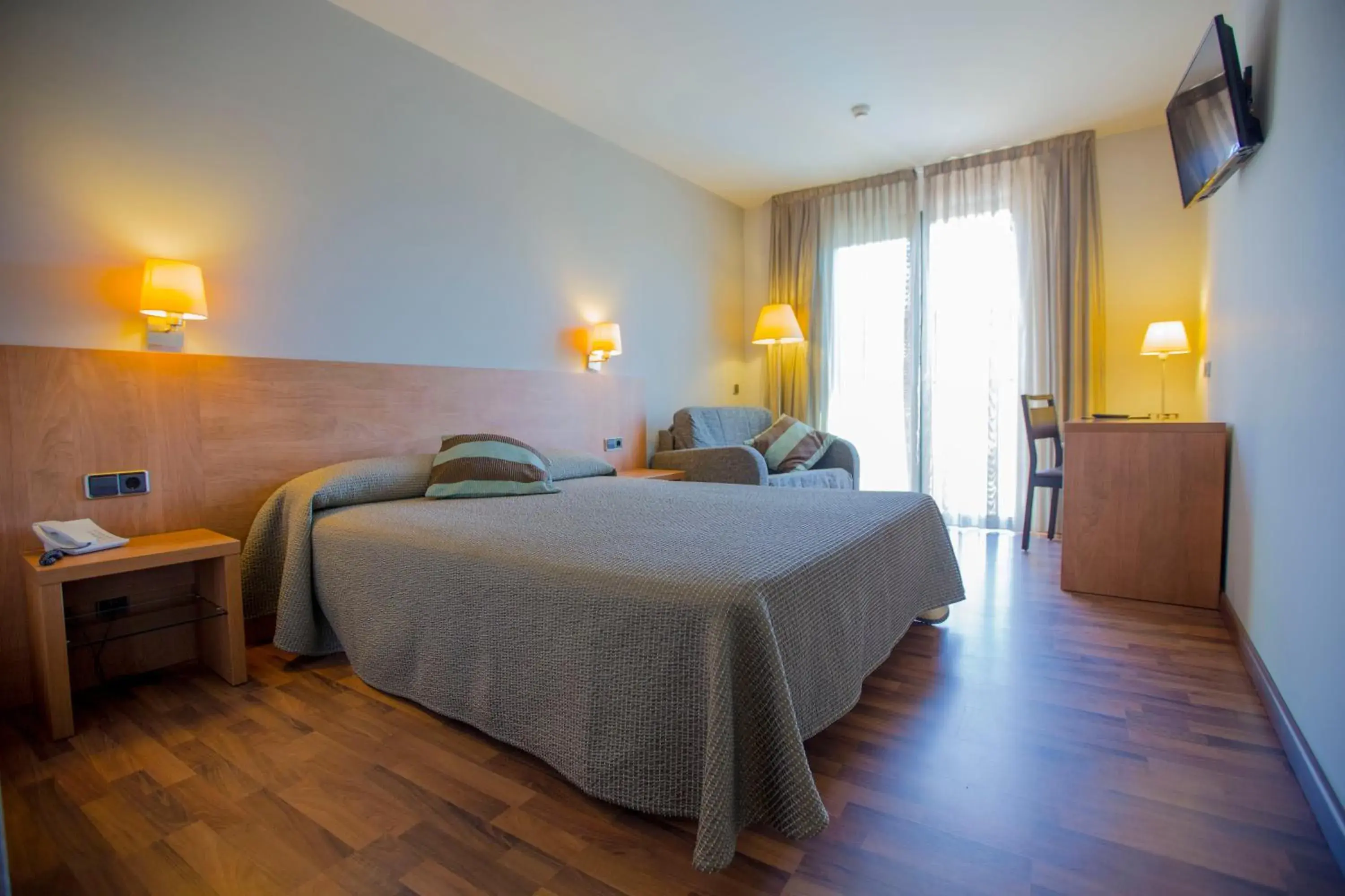 Superior Double Room in Hotel Medes II Superior Double Room in Hotel Medes II