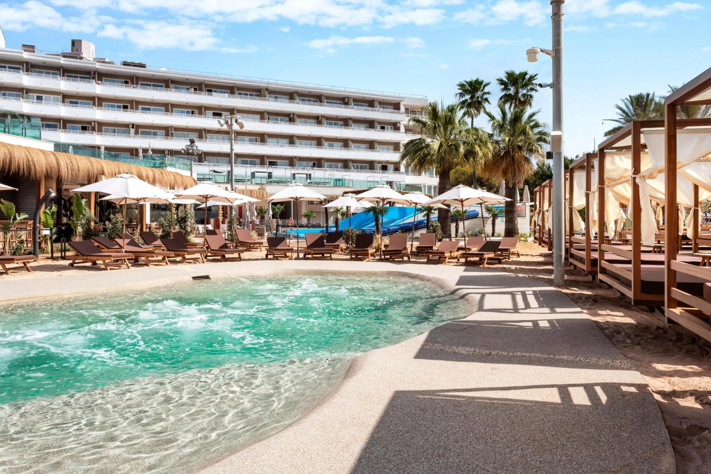 Pool view in INNSiDE by Meliá Wave Calviá