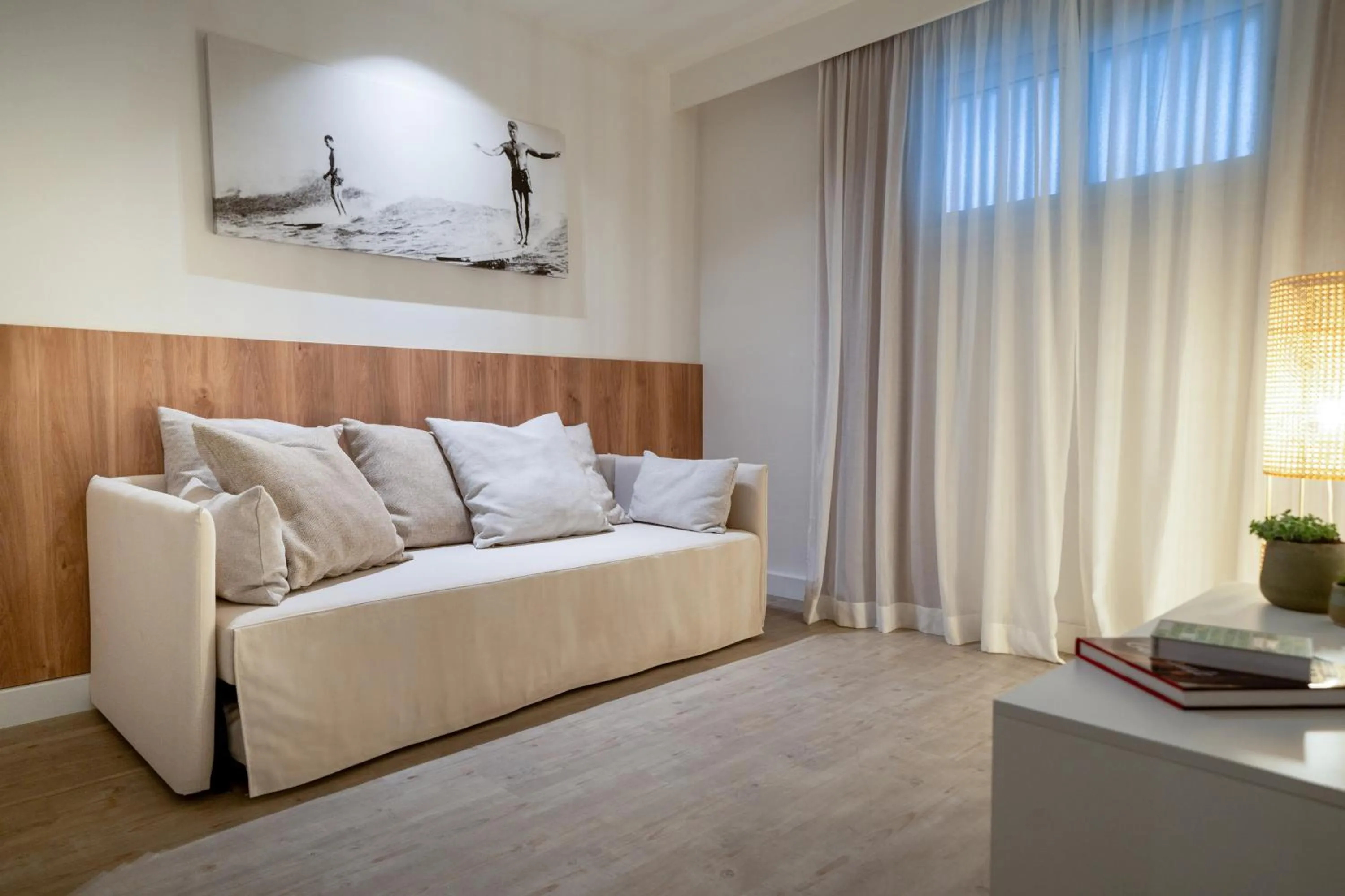 Living room, Bed in INNSiDE by Meliá Wave Calviá